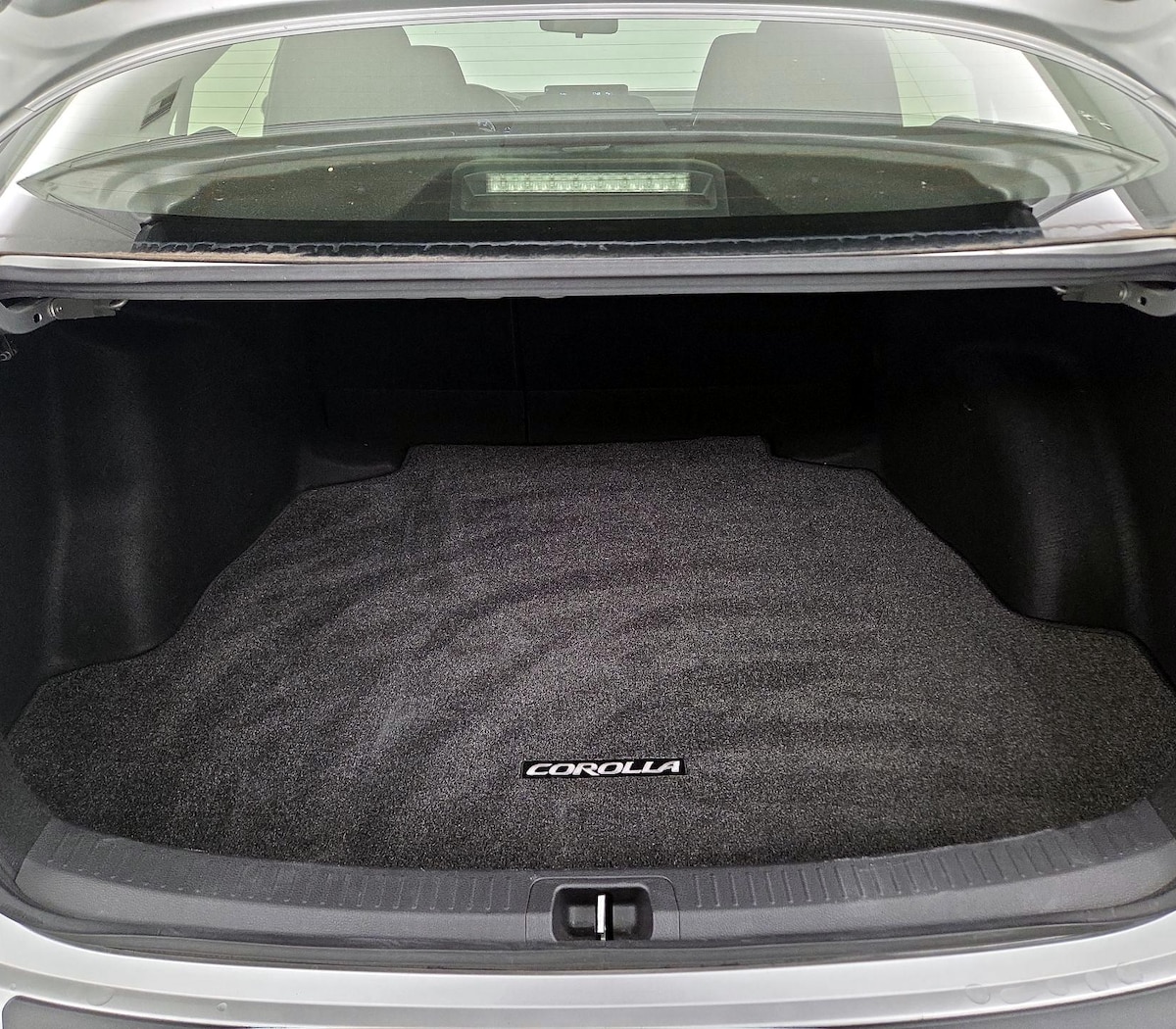 Trunk/Cargo (Seats Up)
