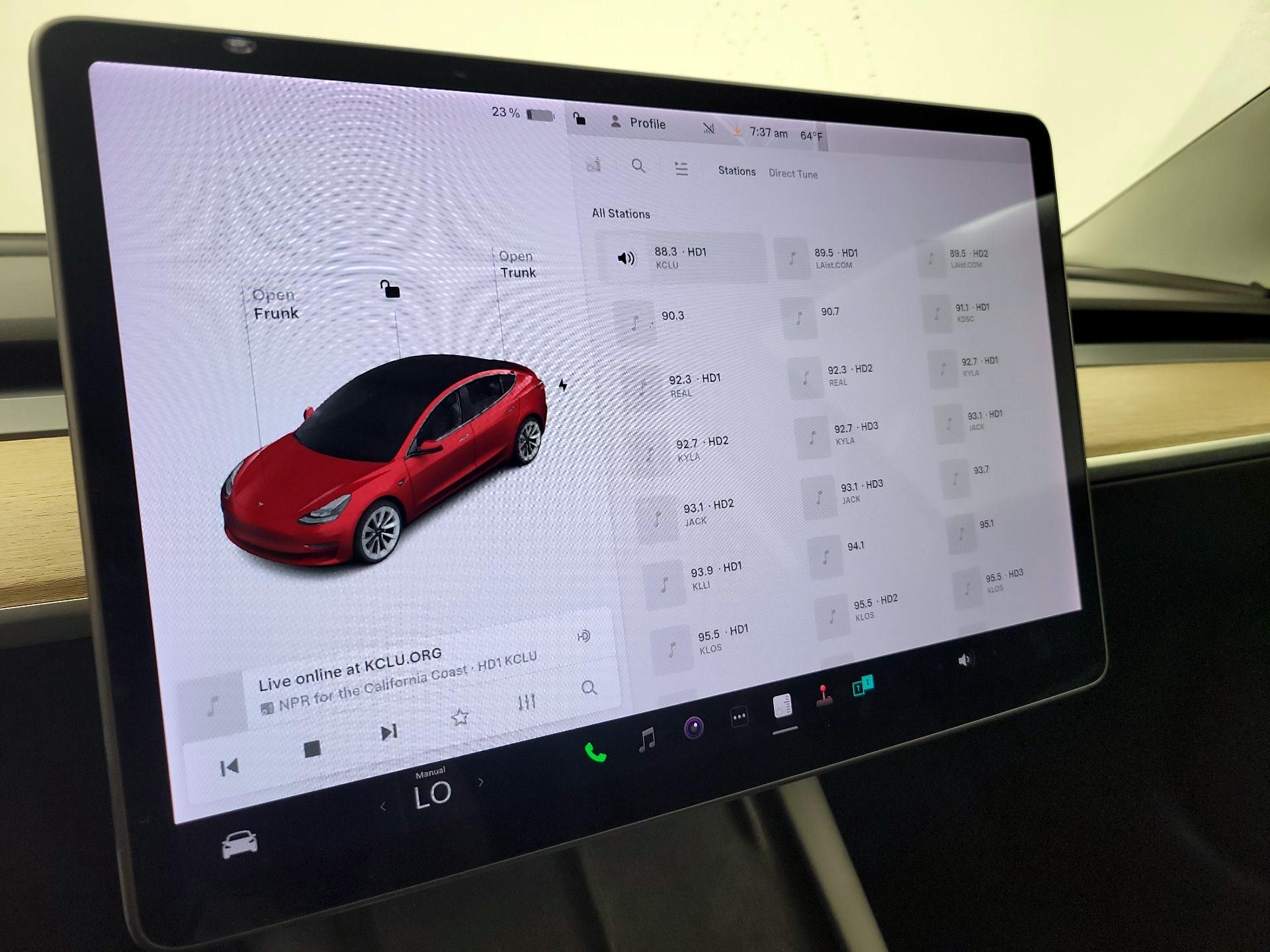 Thumbnail: 2022 Tesla Model 3 - 15