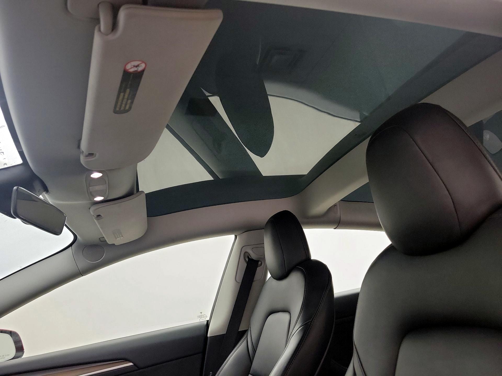 Thumbnail: 2022 Tesla Model 3 - 18