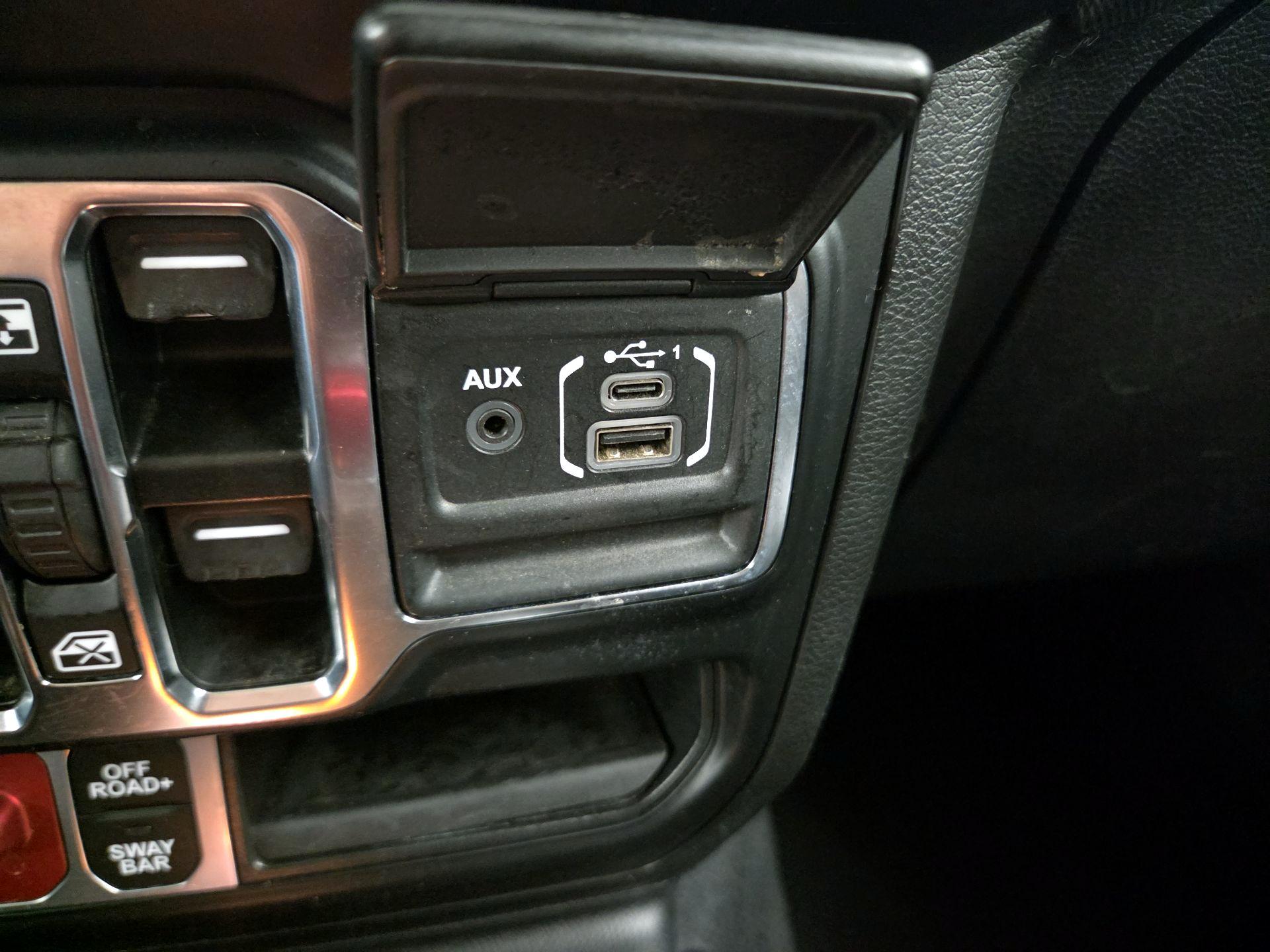 Thumbnail: 2022 Jeep Gladiator - 19