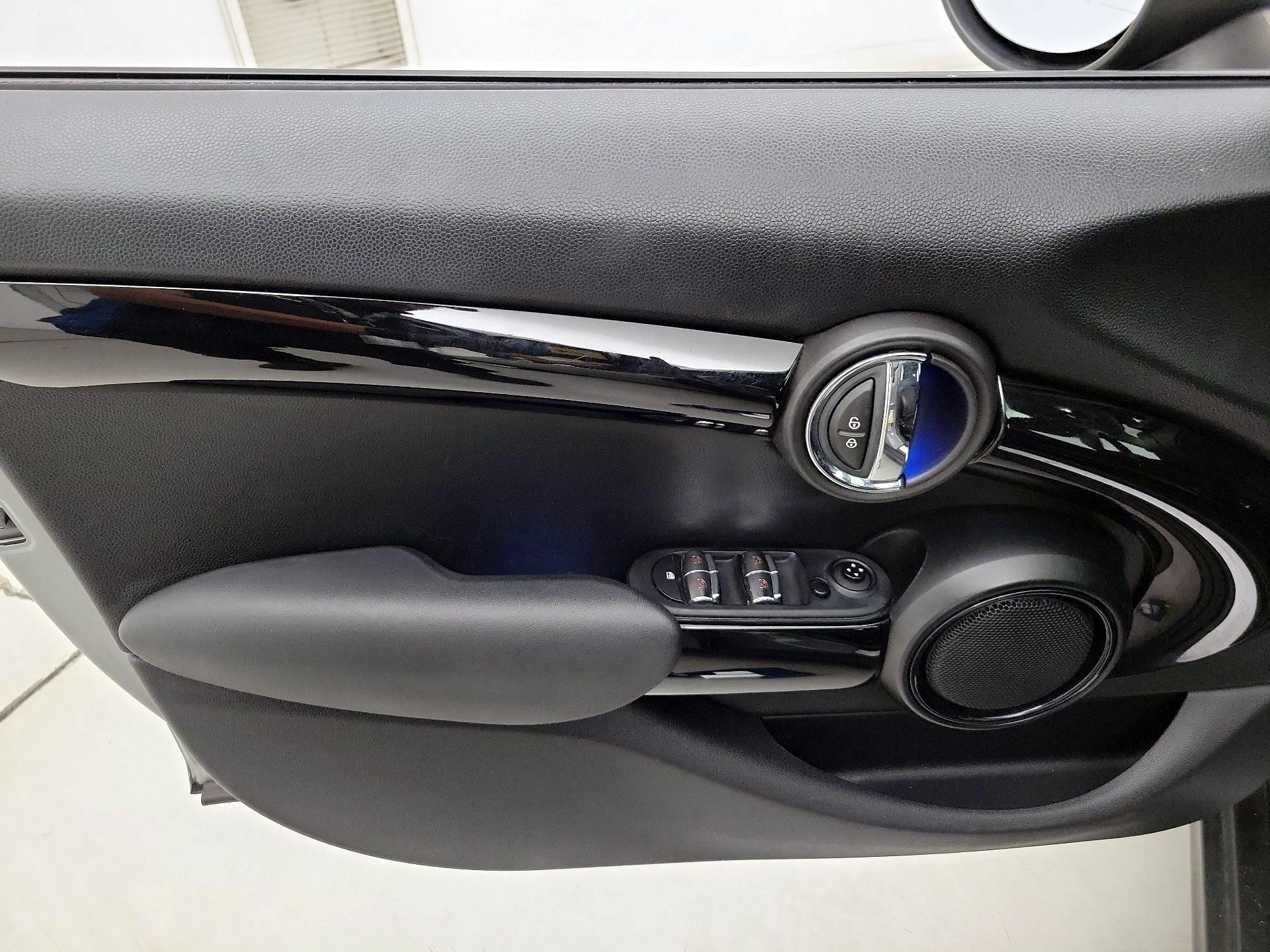 Thumbnail: 2019 MINI Cooper Hardtop - 12