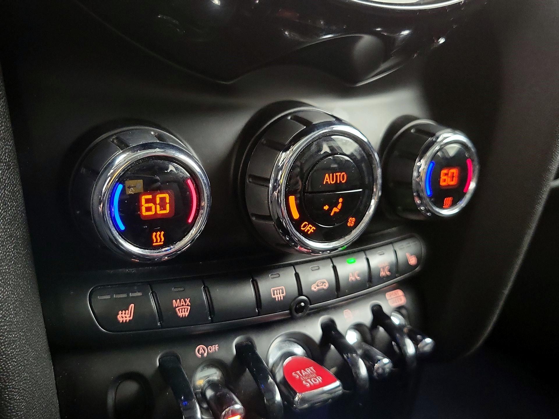 Thumbnail: 2019 MINI Cooper Hardtop - 16