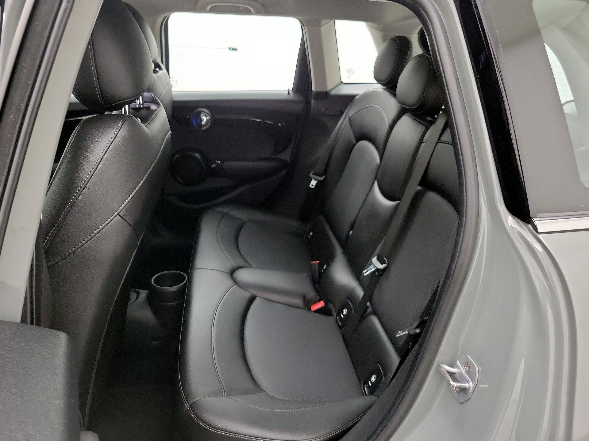 Thumbnail: 2019 MINI Cooper Hardtop - 20