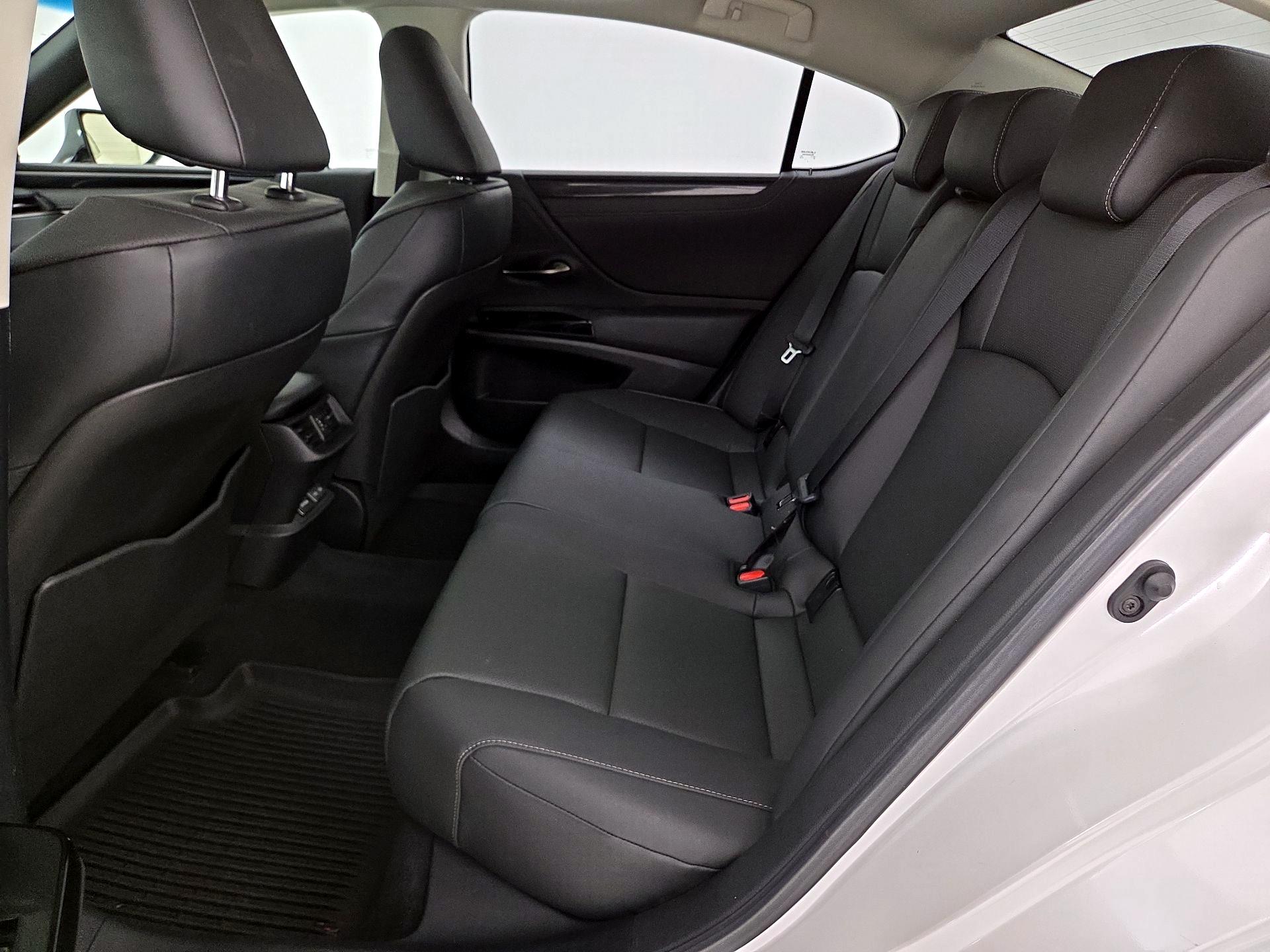 Thumbnail: 2025 Lexus ES - 20