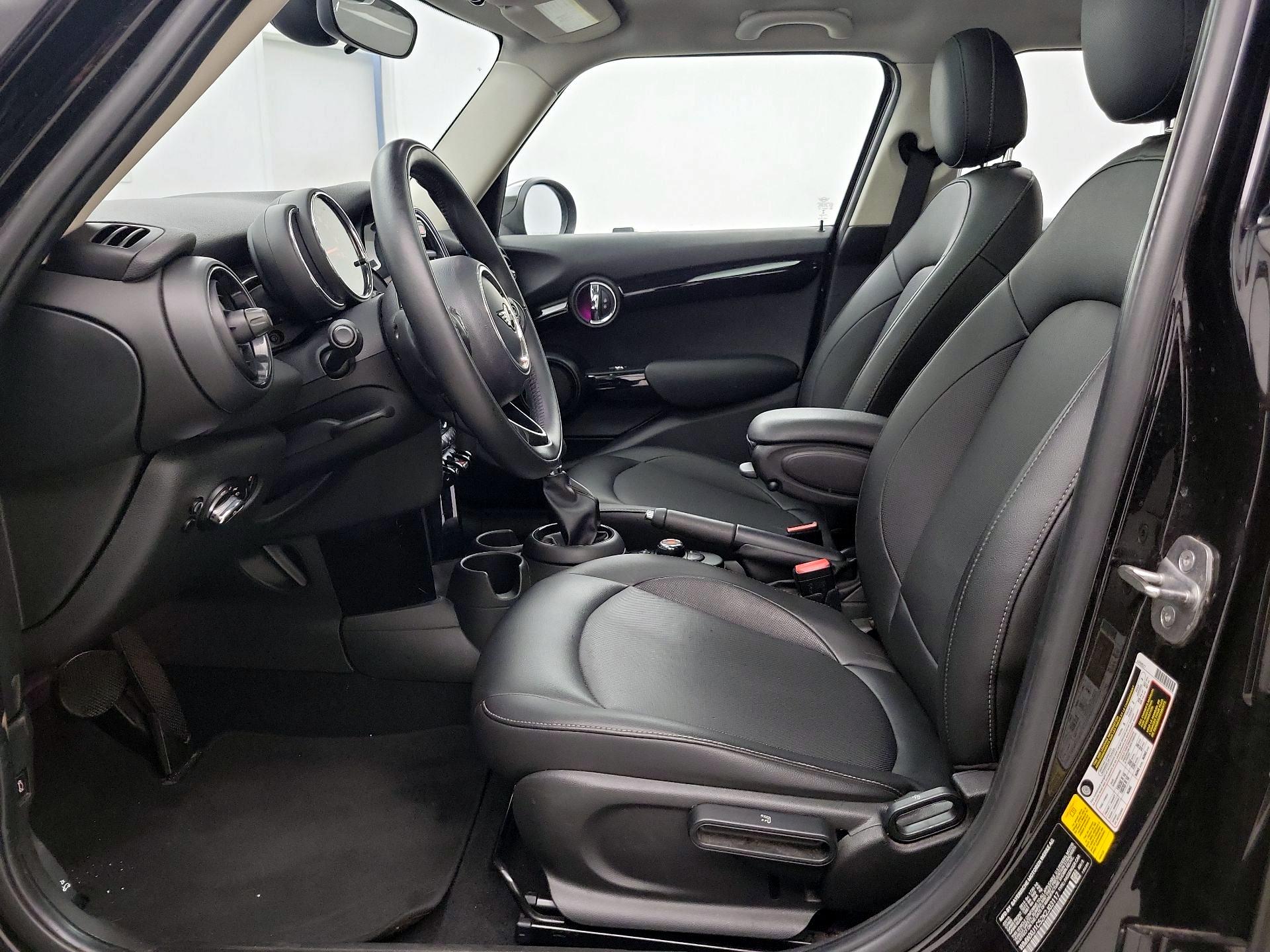 Thumbnail: 2019 MINI Cooper Hardtop - 11