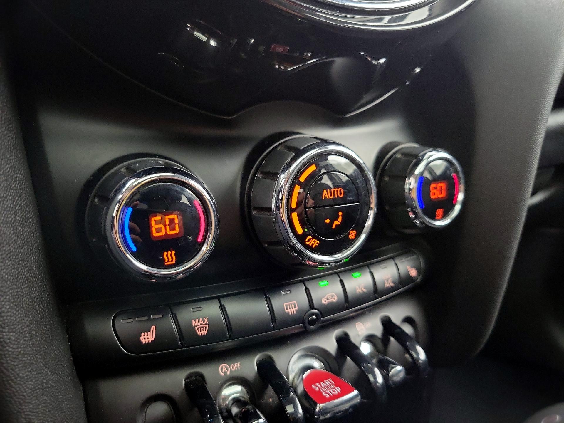 Thumbnail: 2019 MINI Cooper Hardtop - 16