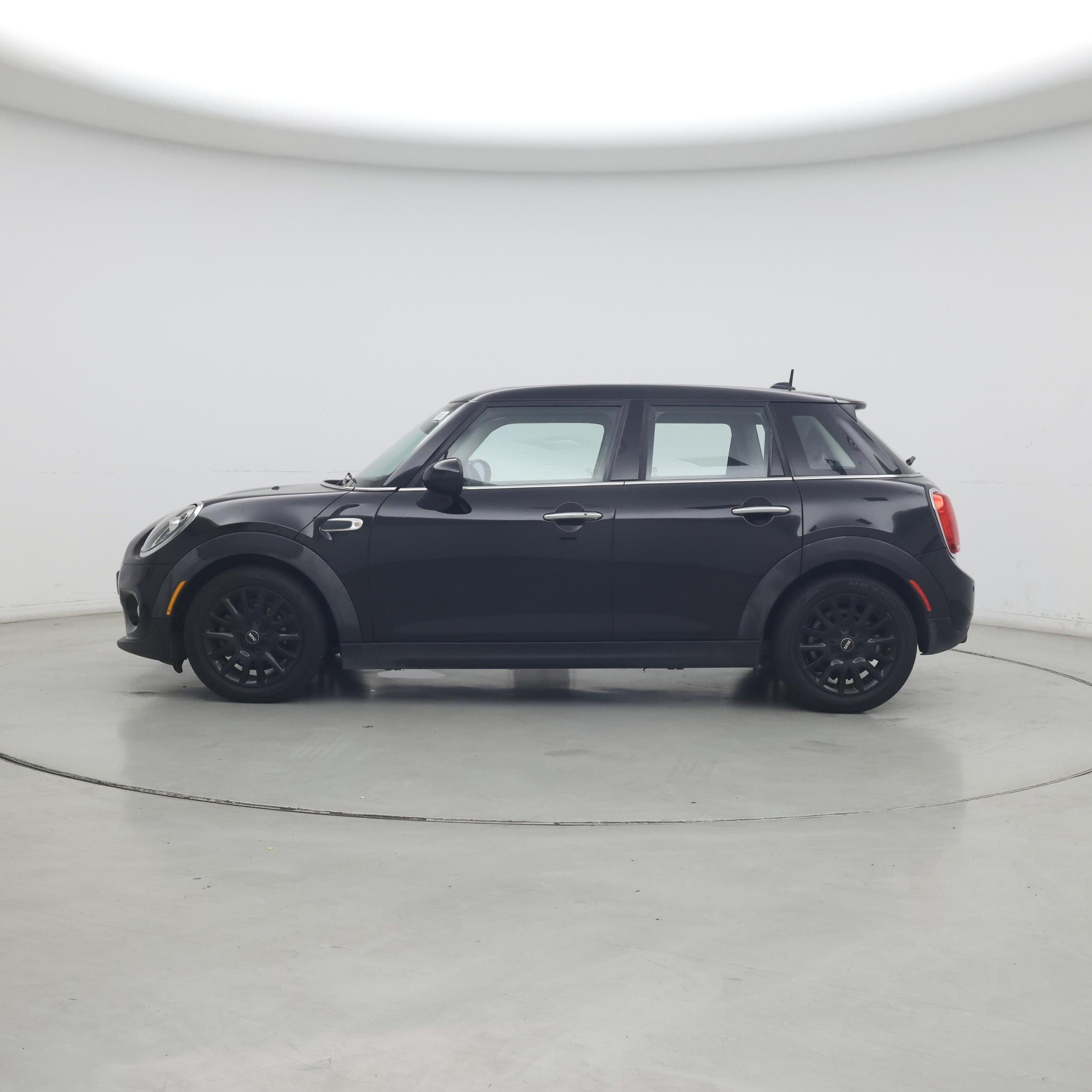 Thumbnail: 2019 MINI Cooper Hardtop - 3