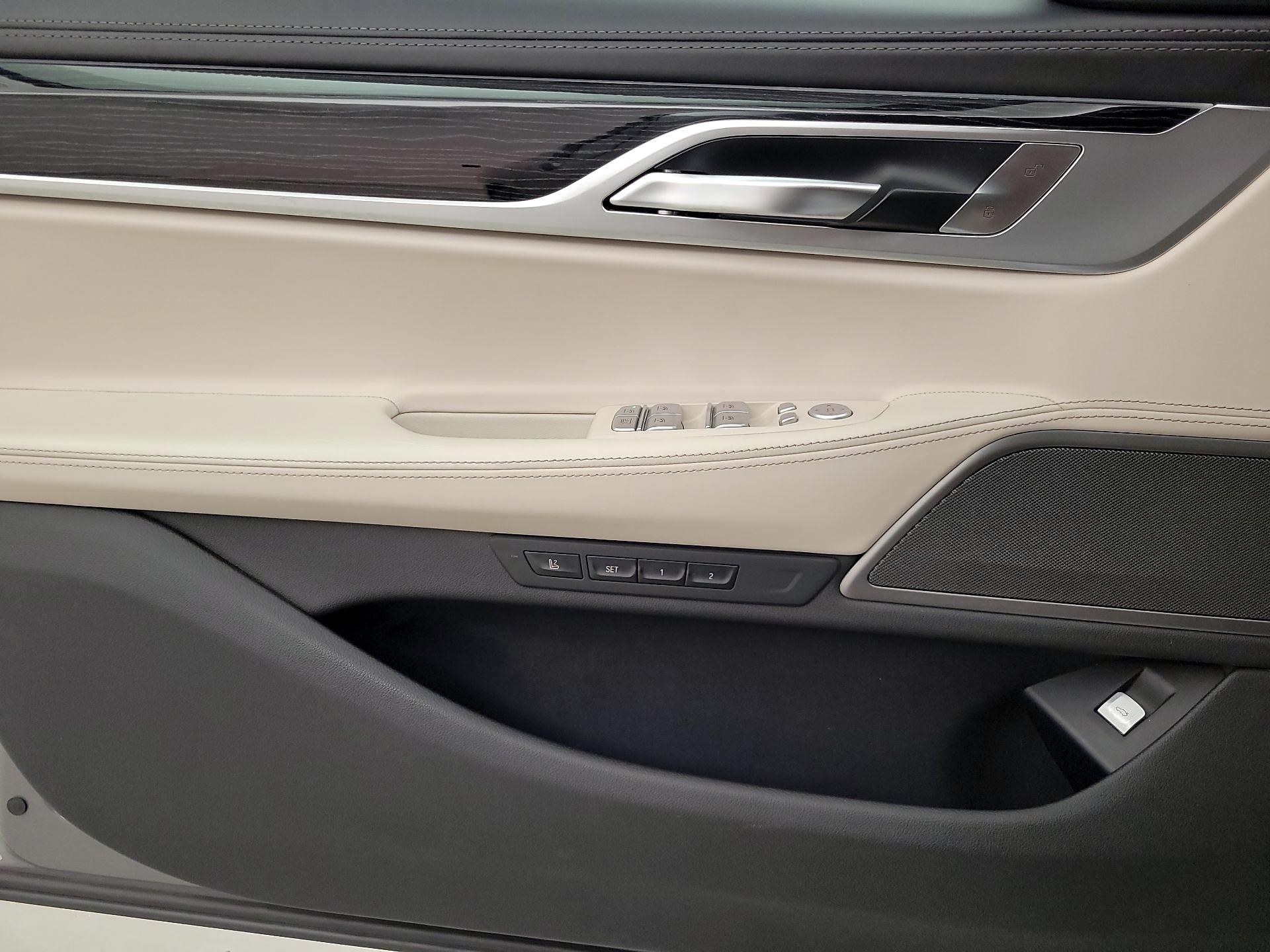 Thumbnail: 2020 BMW 7 Series - 12