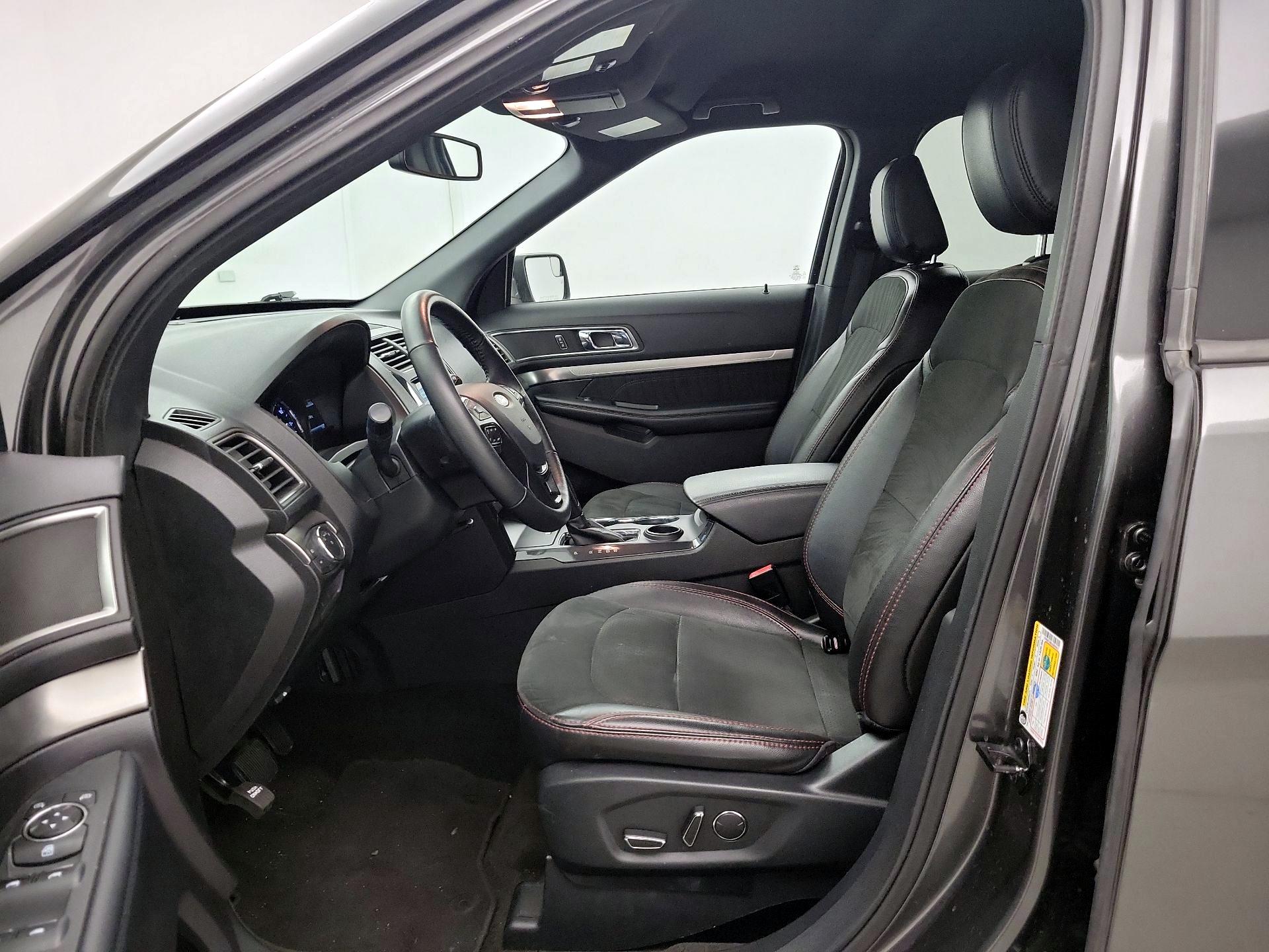 Thumbnail: 2018 Ford Explorer - 11