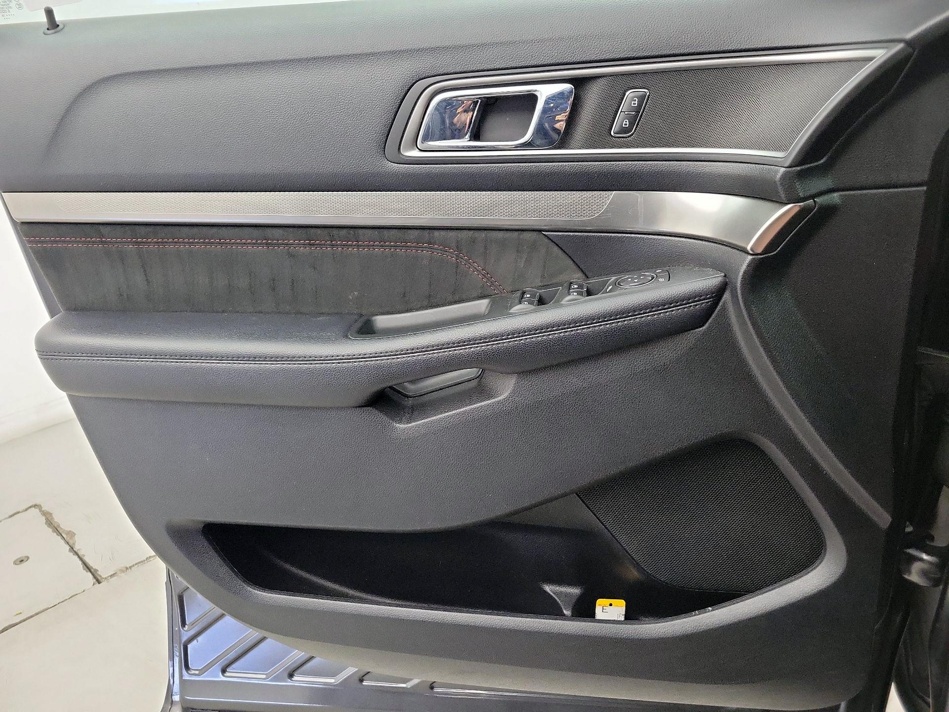 Thumbnail: 2018 Ford Explorer - 12