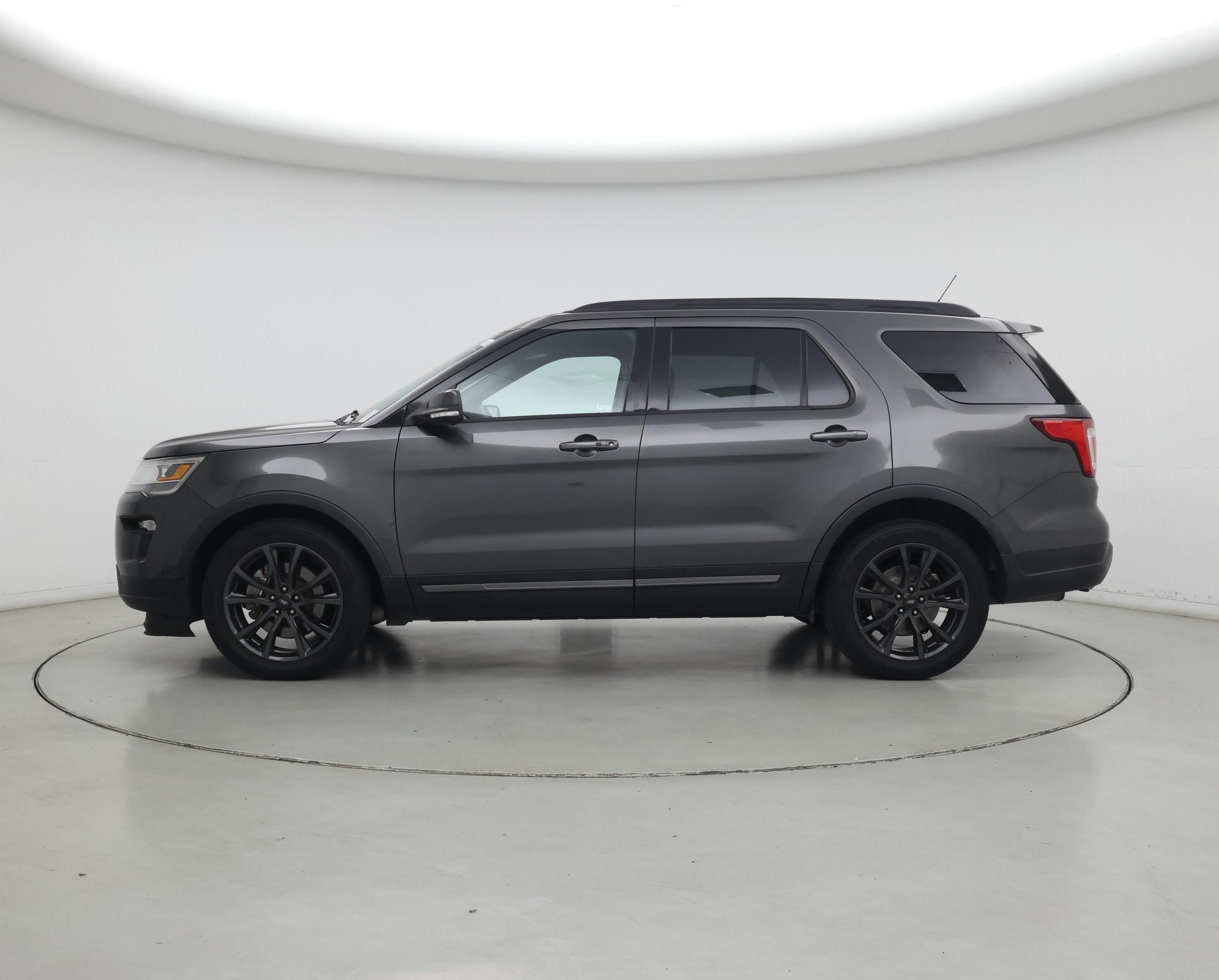 Thumbnail: 2018 Ford Explorer - 3