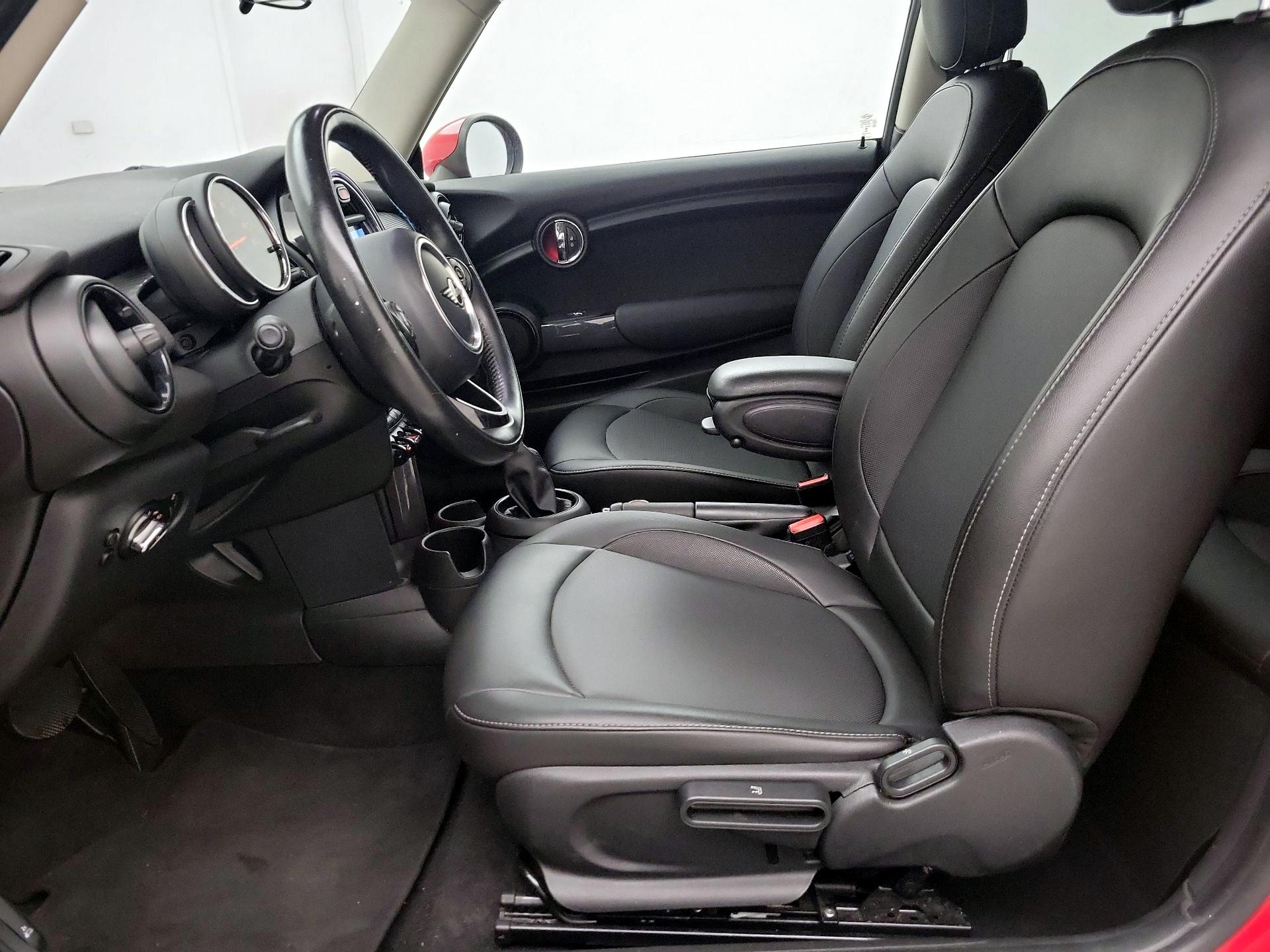 Thumbnail: 2019 MINI Cooper Hardtop - 11