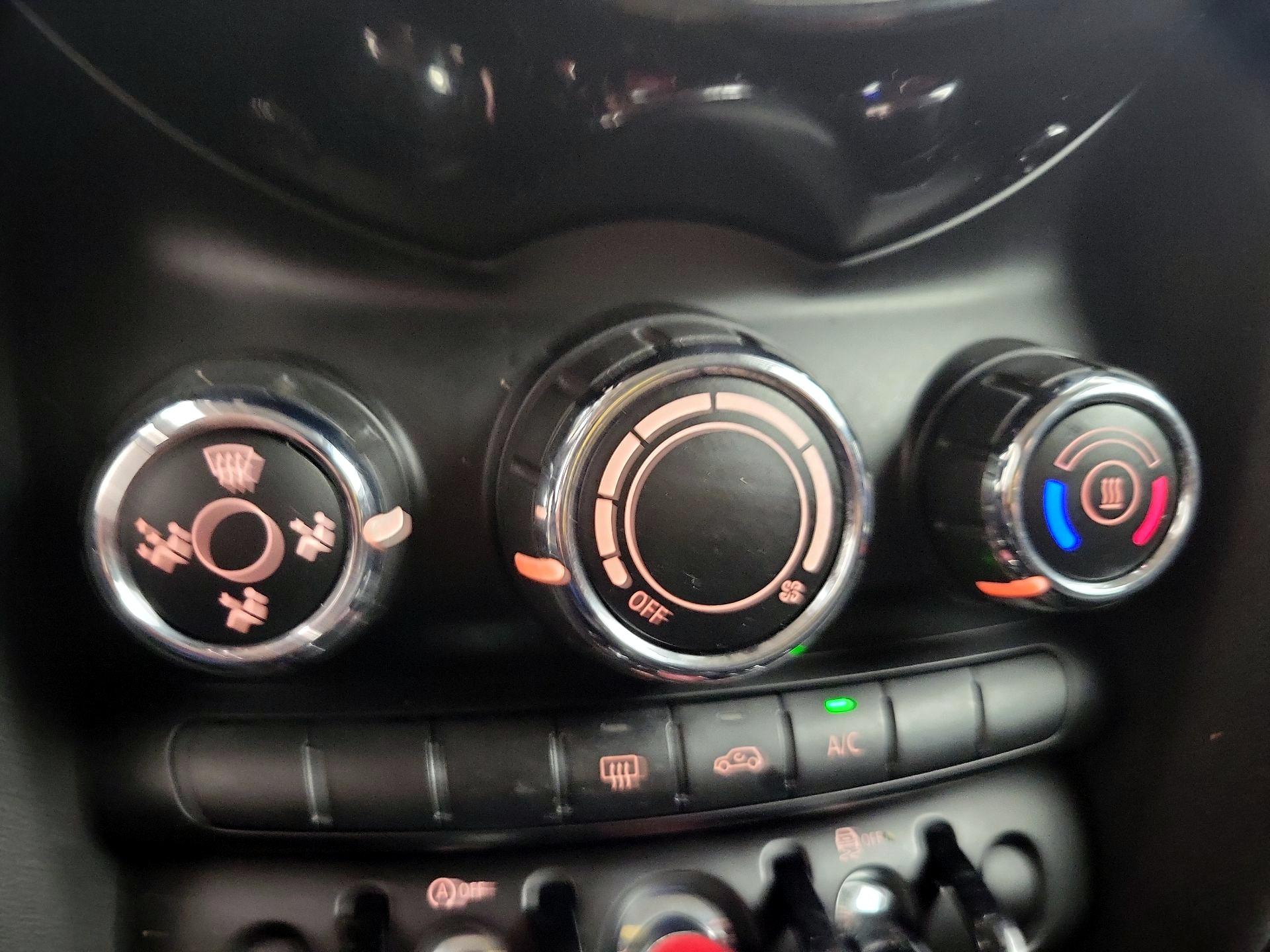 Thumbnail: 2019 MINI Cooper Hardtop - 16