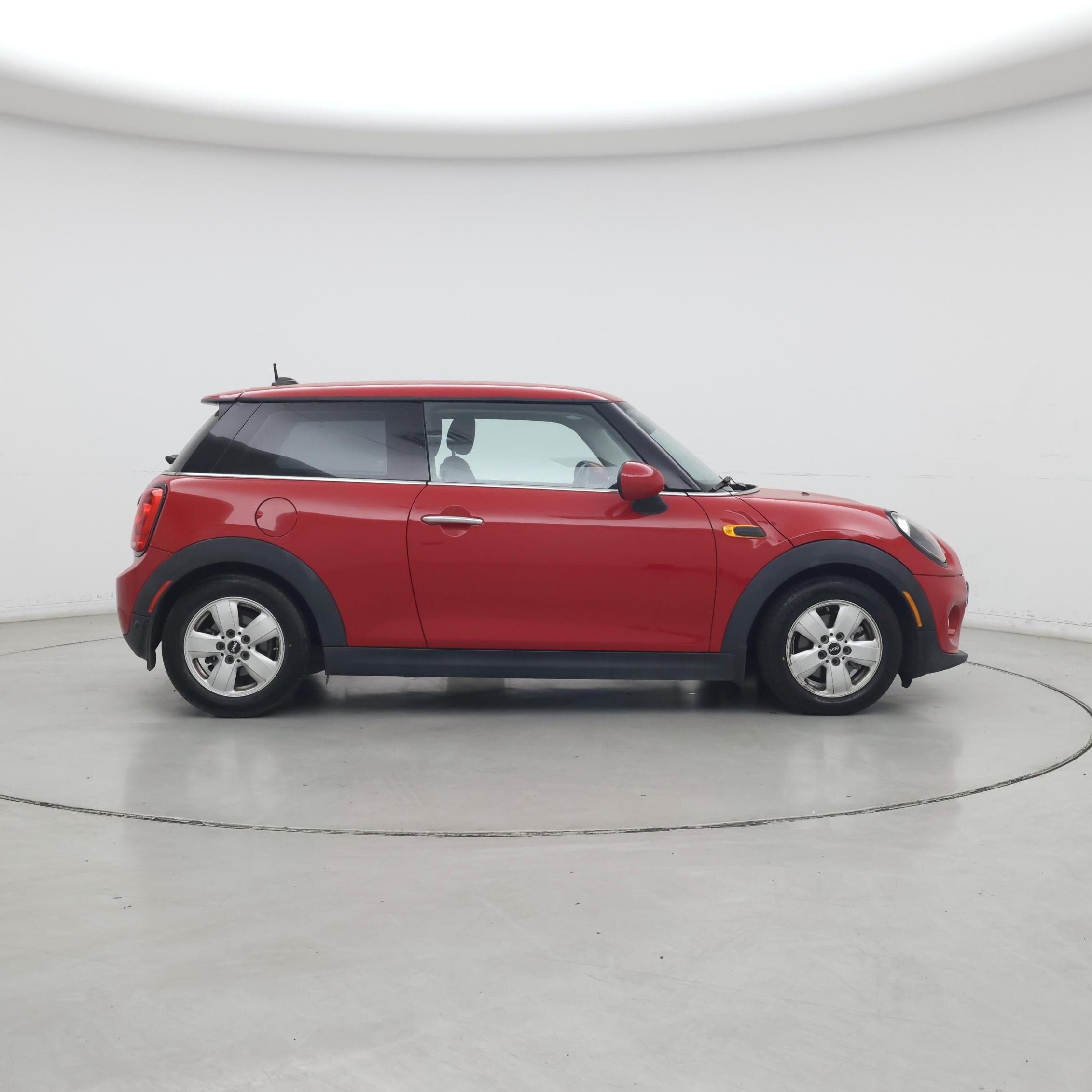 Thumbnail: 2019 MINI Cooper Hardtop - 7