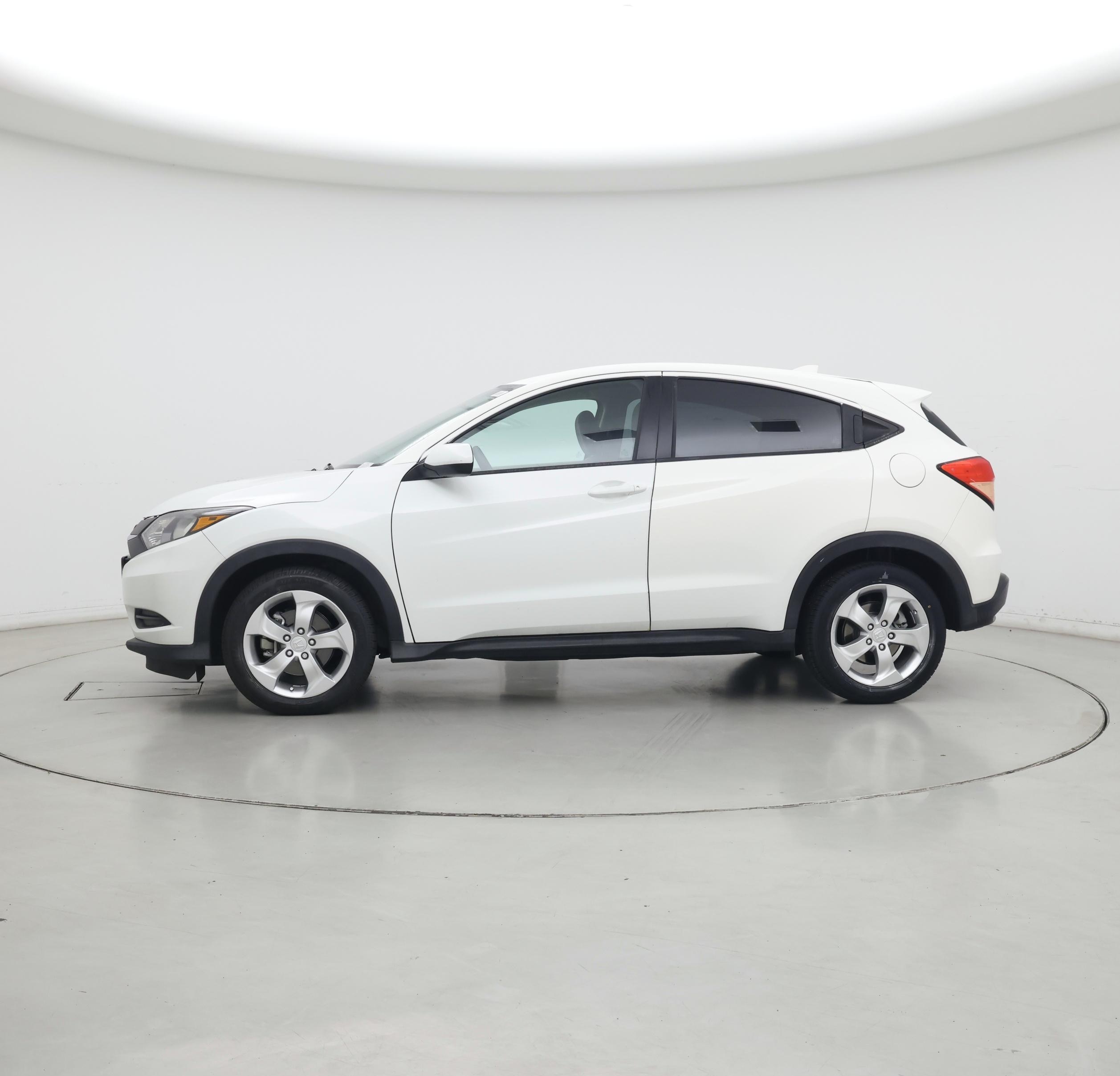 Thumbnail: 2017 Honda HR-V - 3