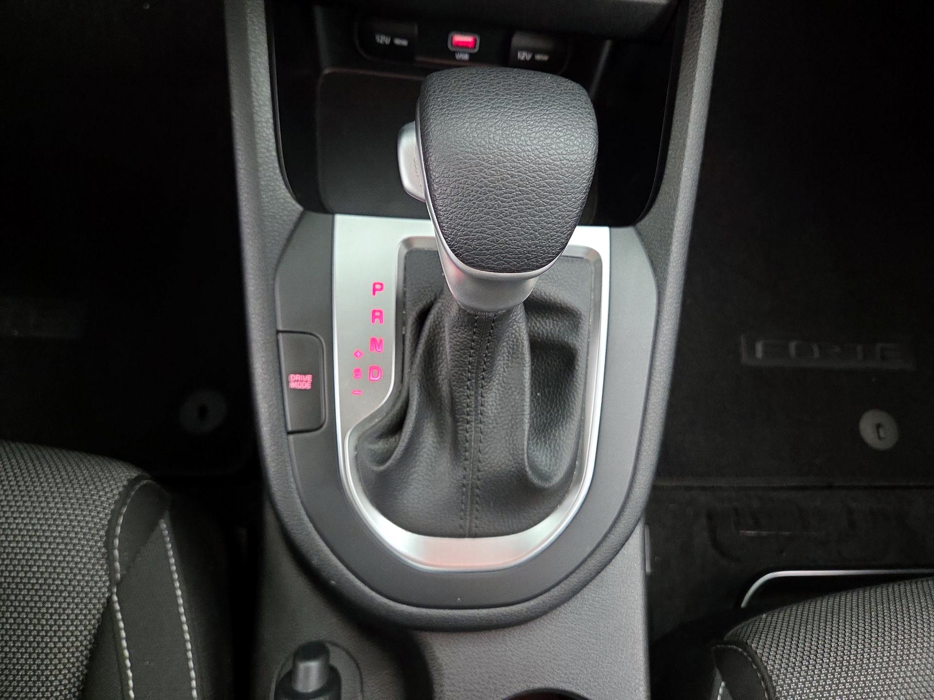 Thumbnail: 2023 Kia Forte - 17