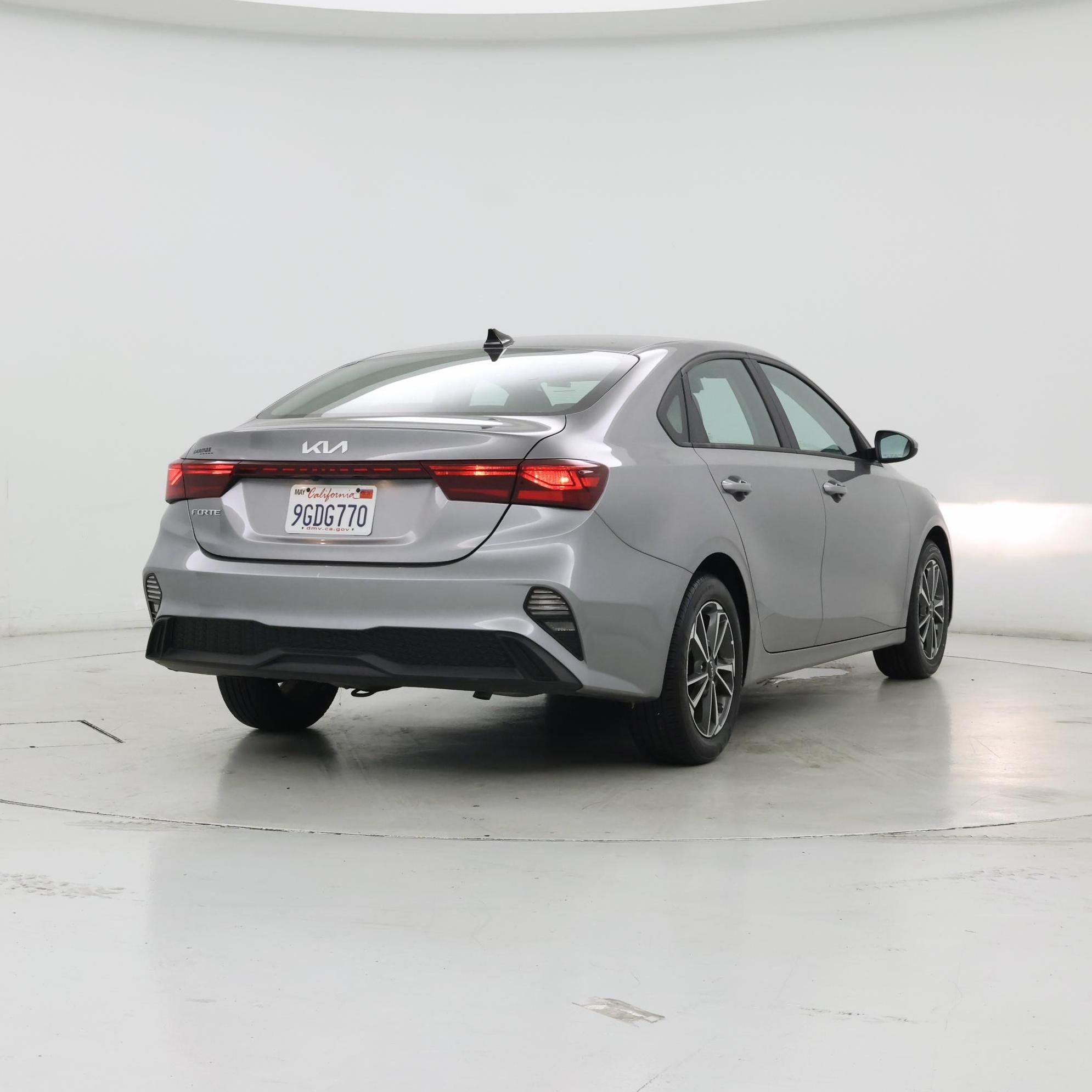 Thumbnail: 2023 Kia Forte - 8