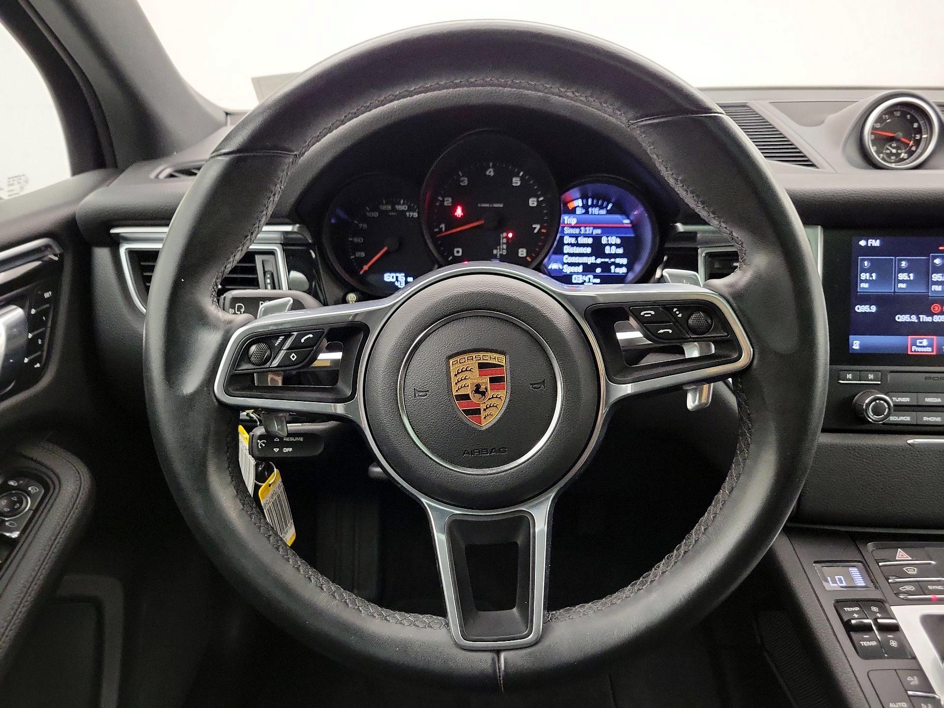 Thumbnail: 2018 Porsche Macan - 10