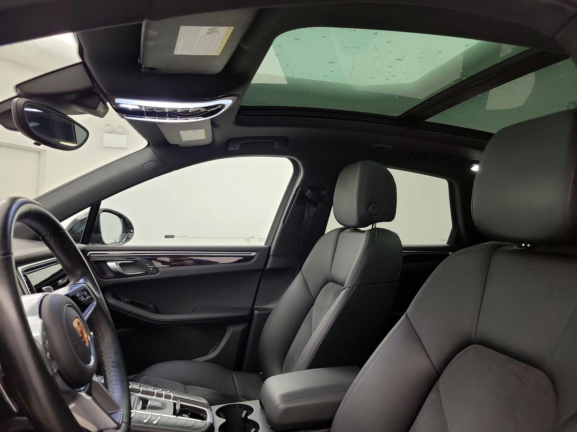 Thumbnail: 2018 Porsche Macan - 19