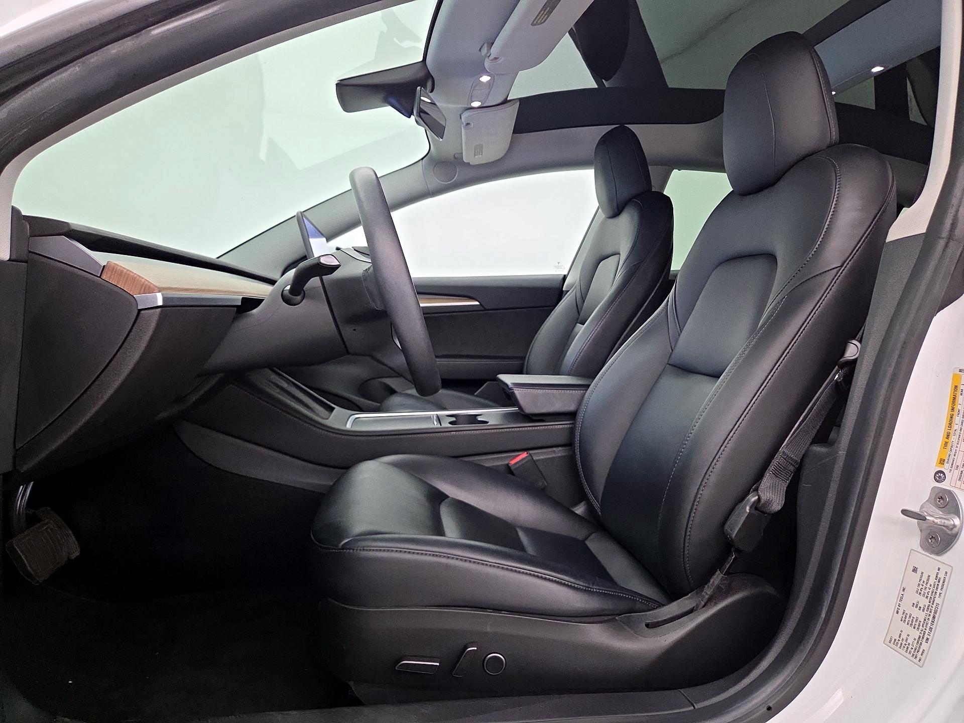 Thumbnail: 2021 Tesla Model 3 - 11