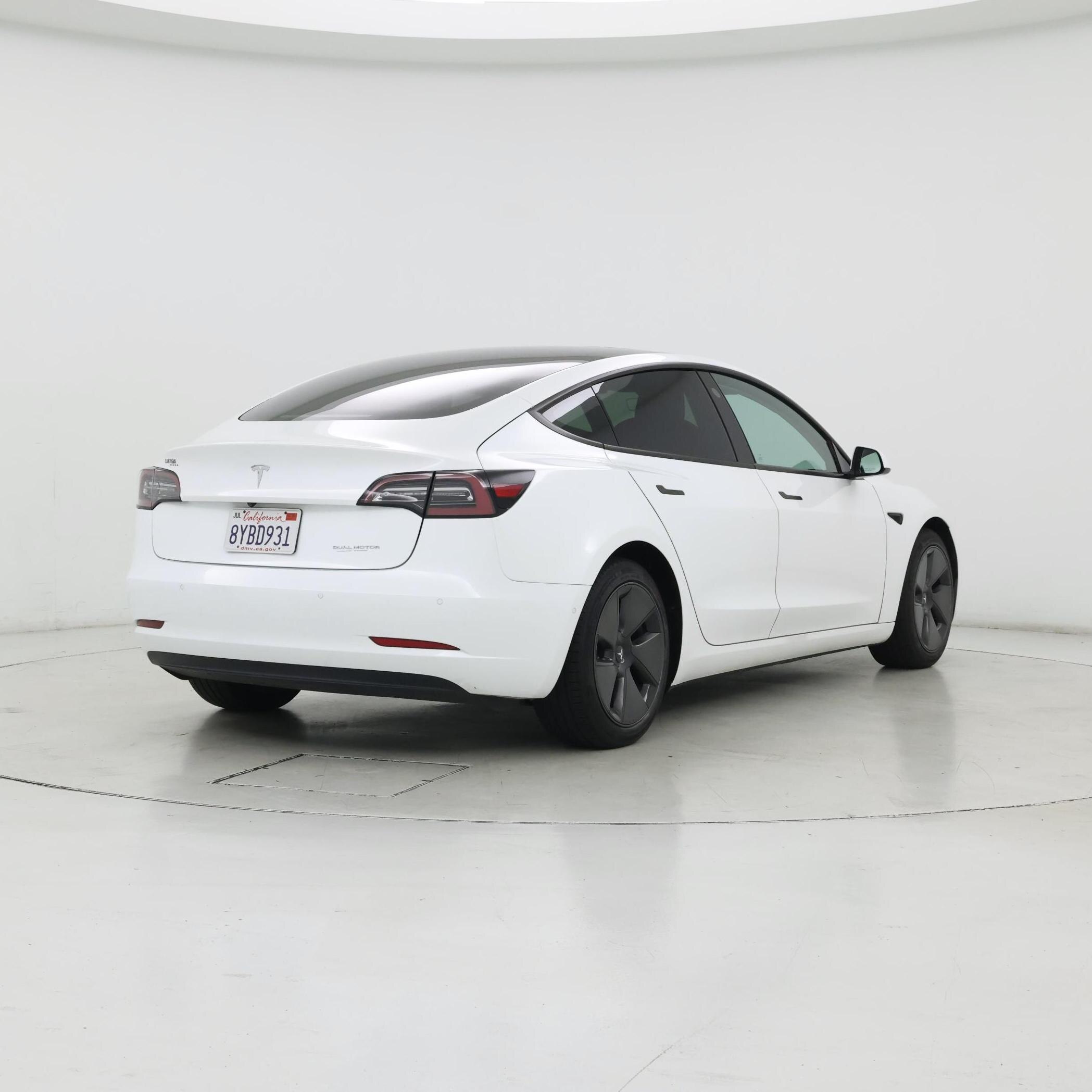 Thumbnail: 2021 Tesla Model 3 - 8