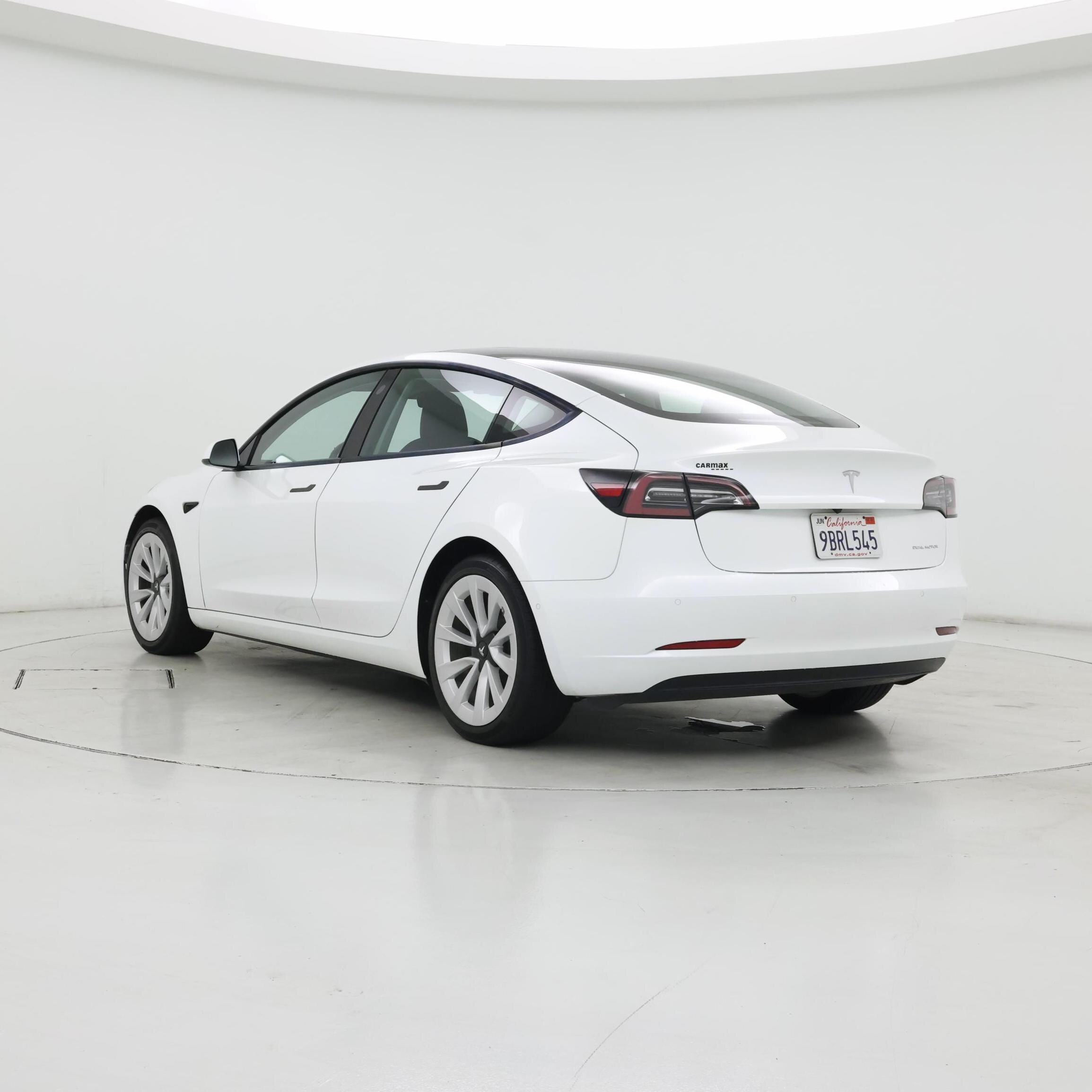 Thumbnail: 2022 Tesla Model 3 - 2
