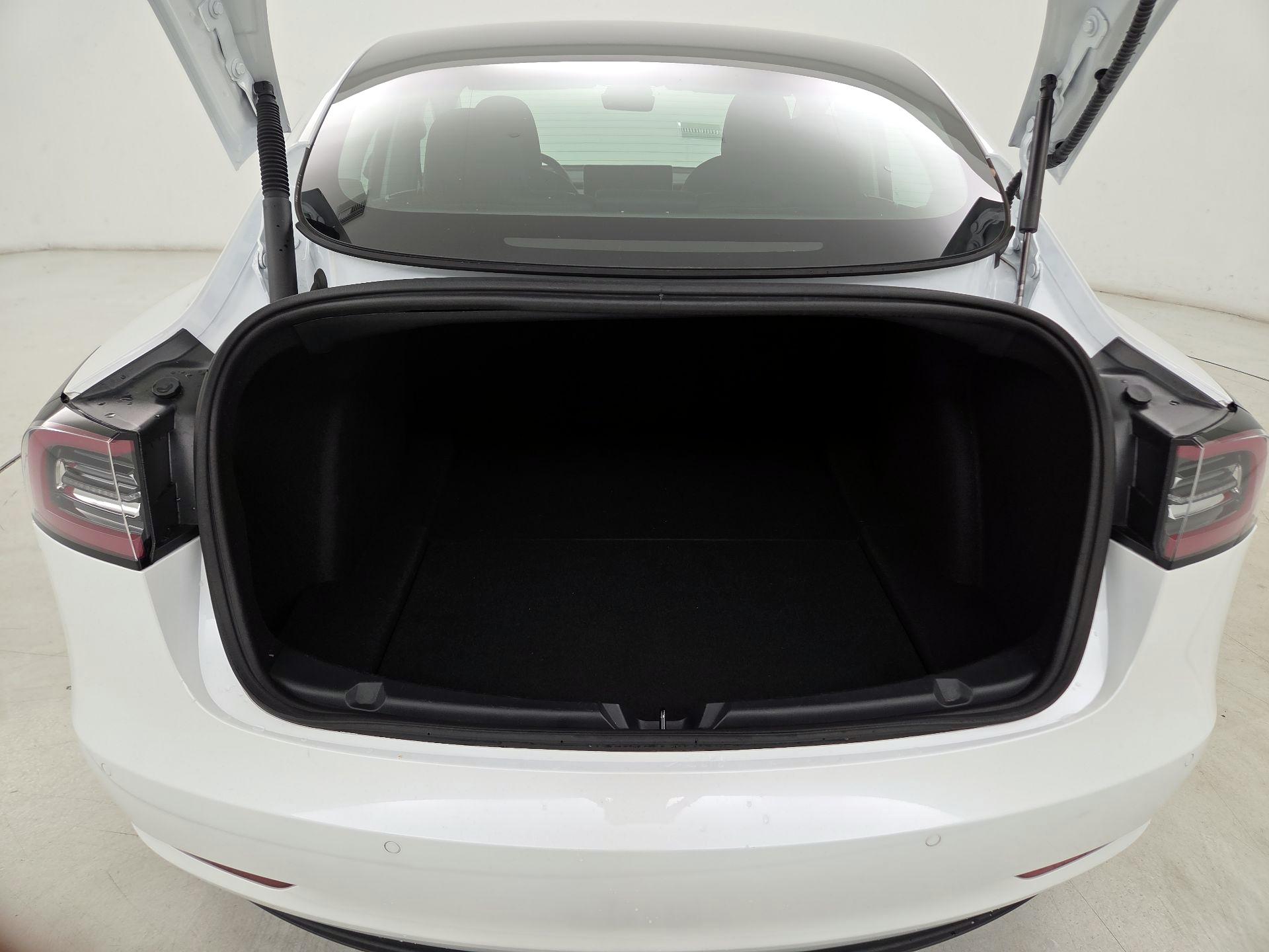 Thumbnail: 2022 Tesla Model 3 - 20