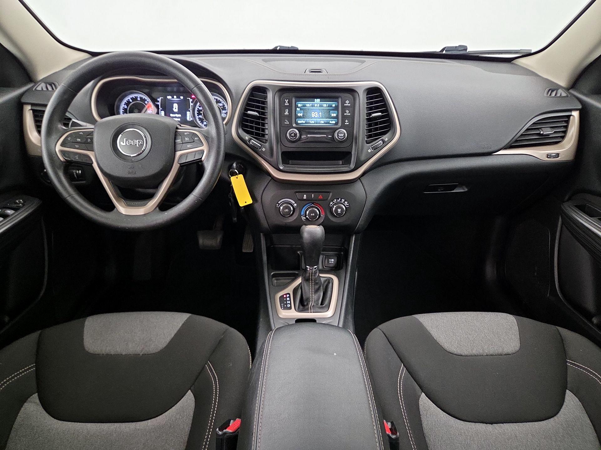 Thumbnail: 2016 Jeep Cherokee - 9