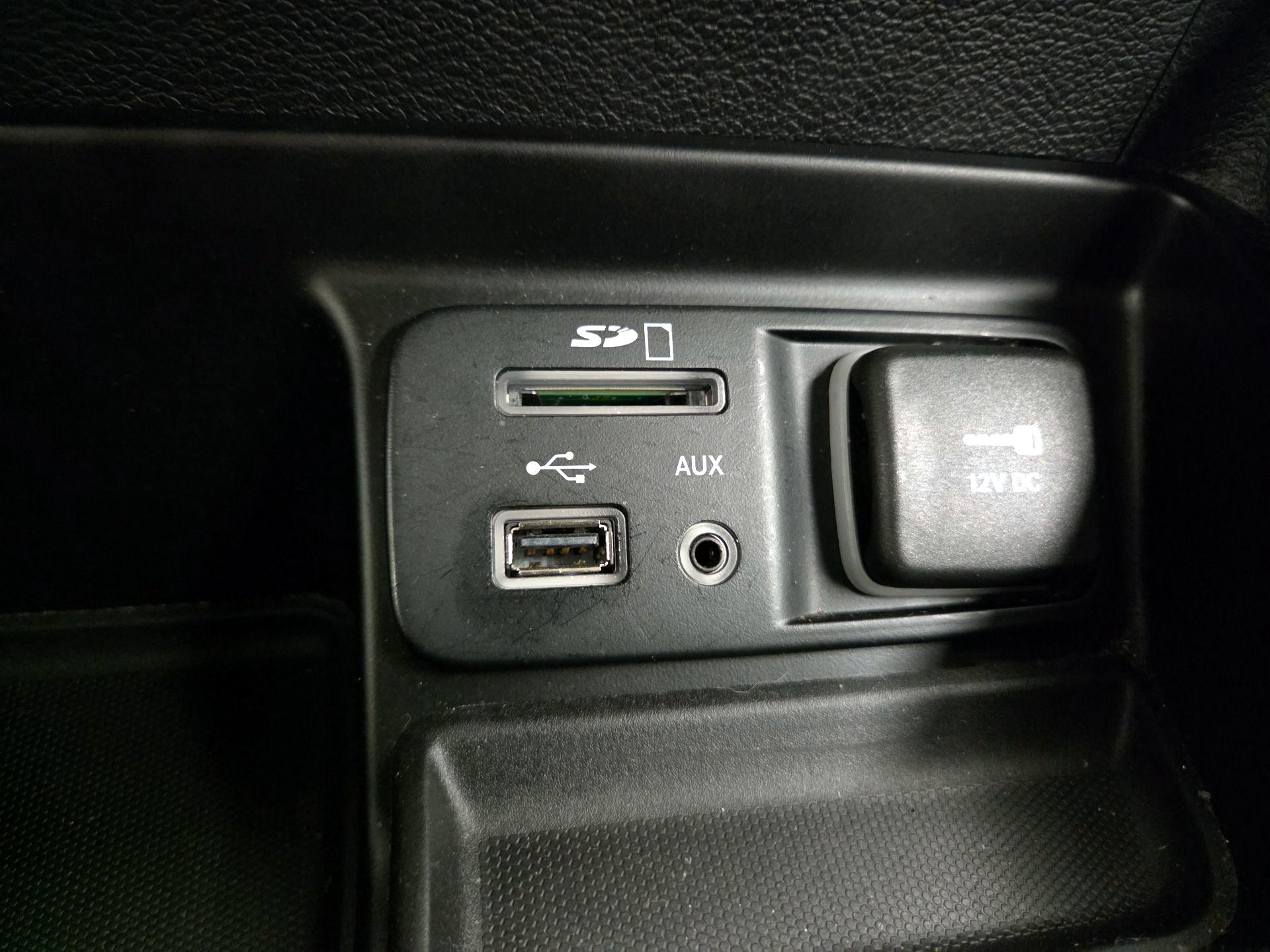 Thumbnail: 2016 Jeep Cherokee - 18