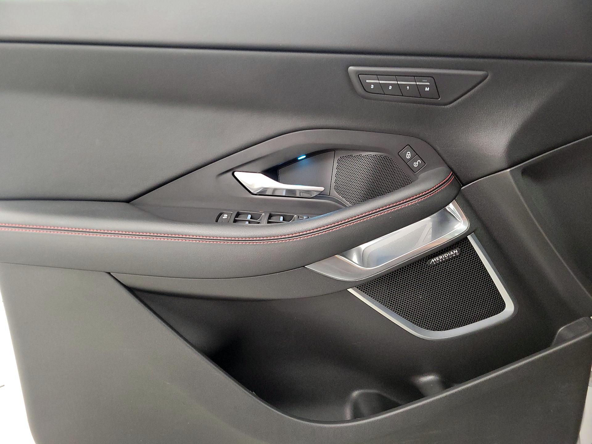 Thumbnail: 2020 Jaguar E-Pace - 12