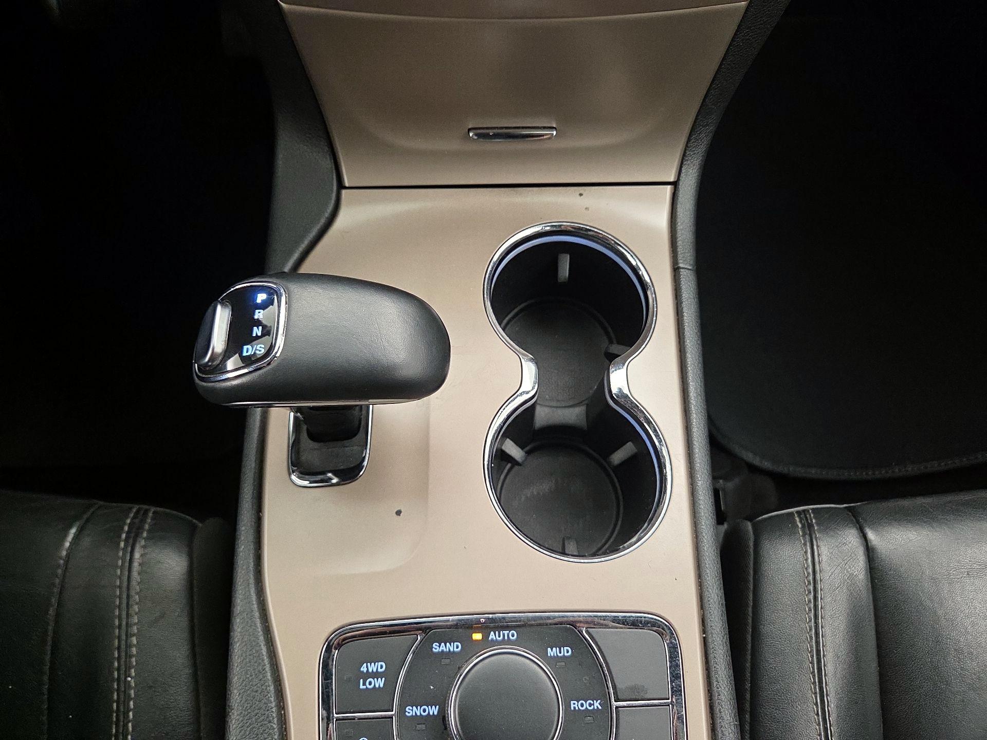 Thumbnail: 2014 Jeep Grand Cherokee - 17