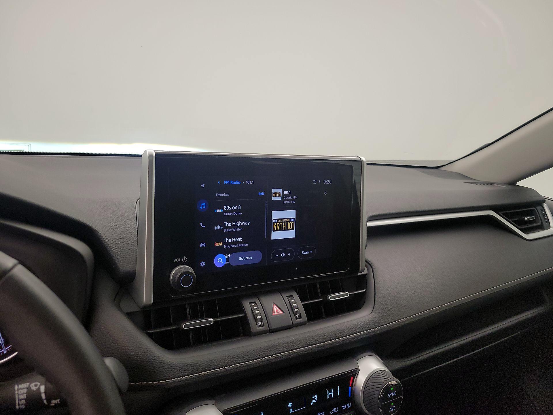Thumbnail: 2025 Toyota RAV4 - 15