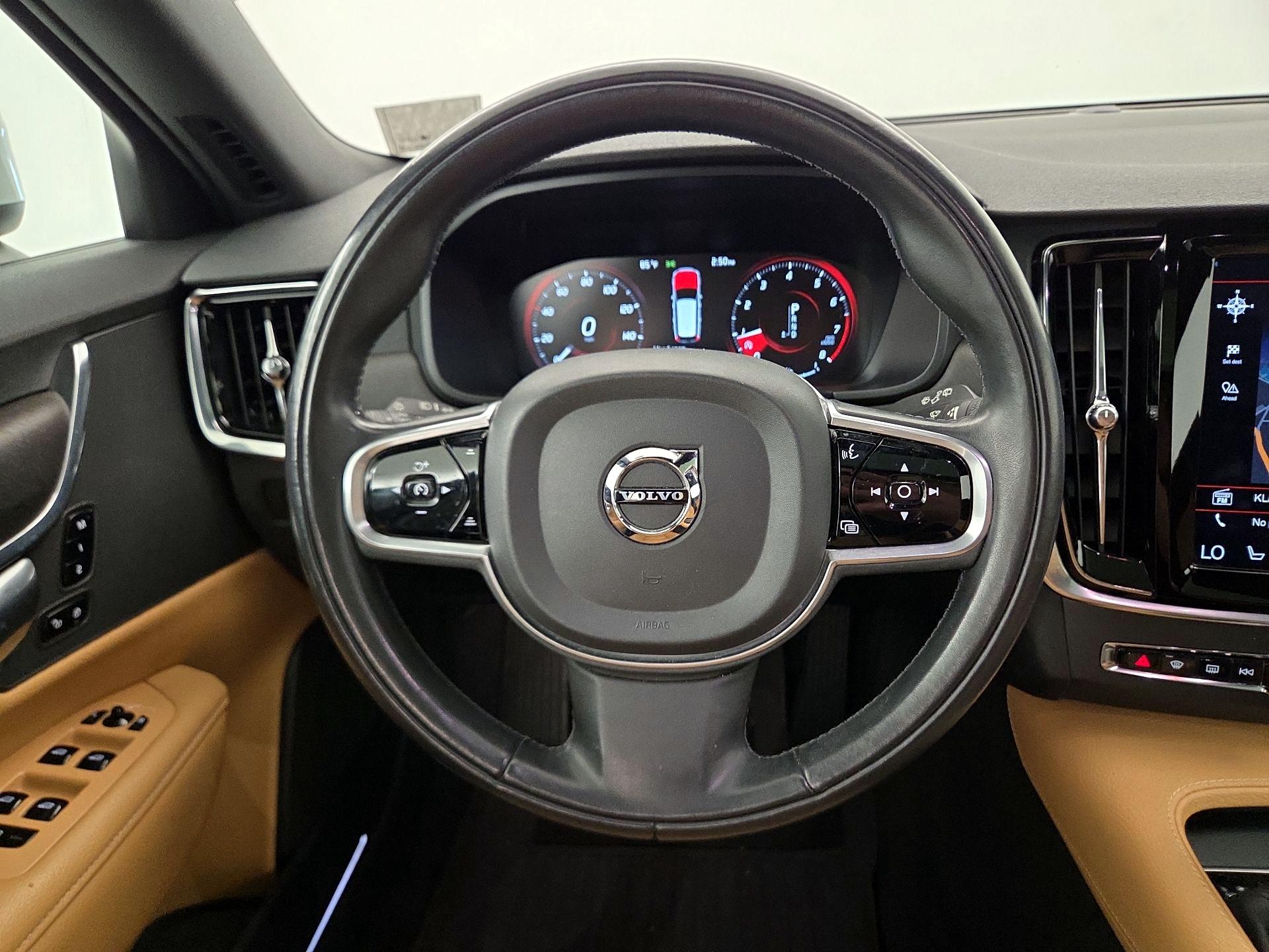 Thumbnail: 2018 Volvo V90 - 10