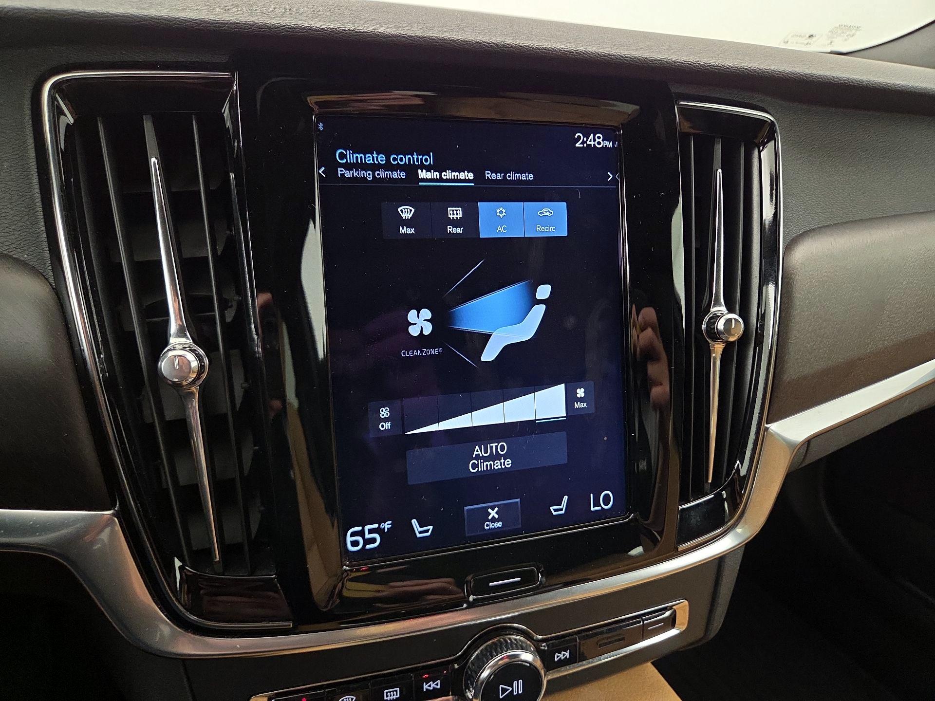 Thumbnail: 2018 Volvo V90 - 17