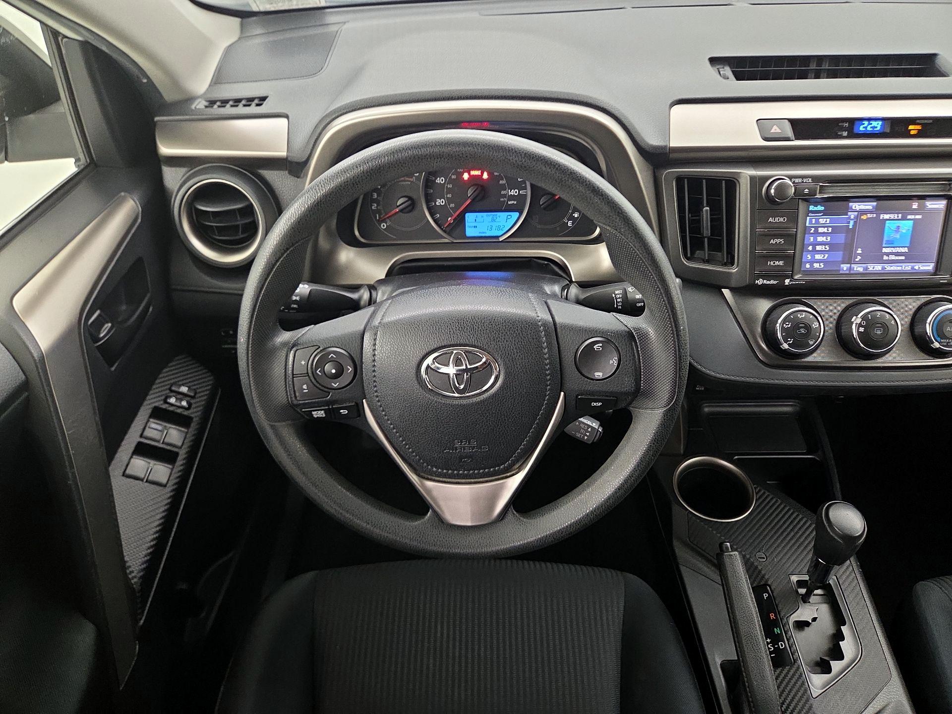 Thumbnail: 2014 Toyota RAV4 - 10