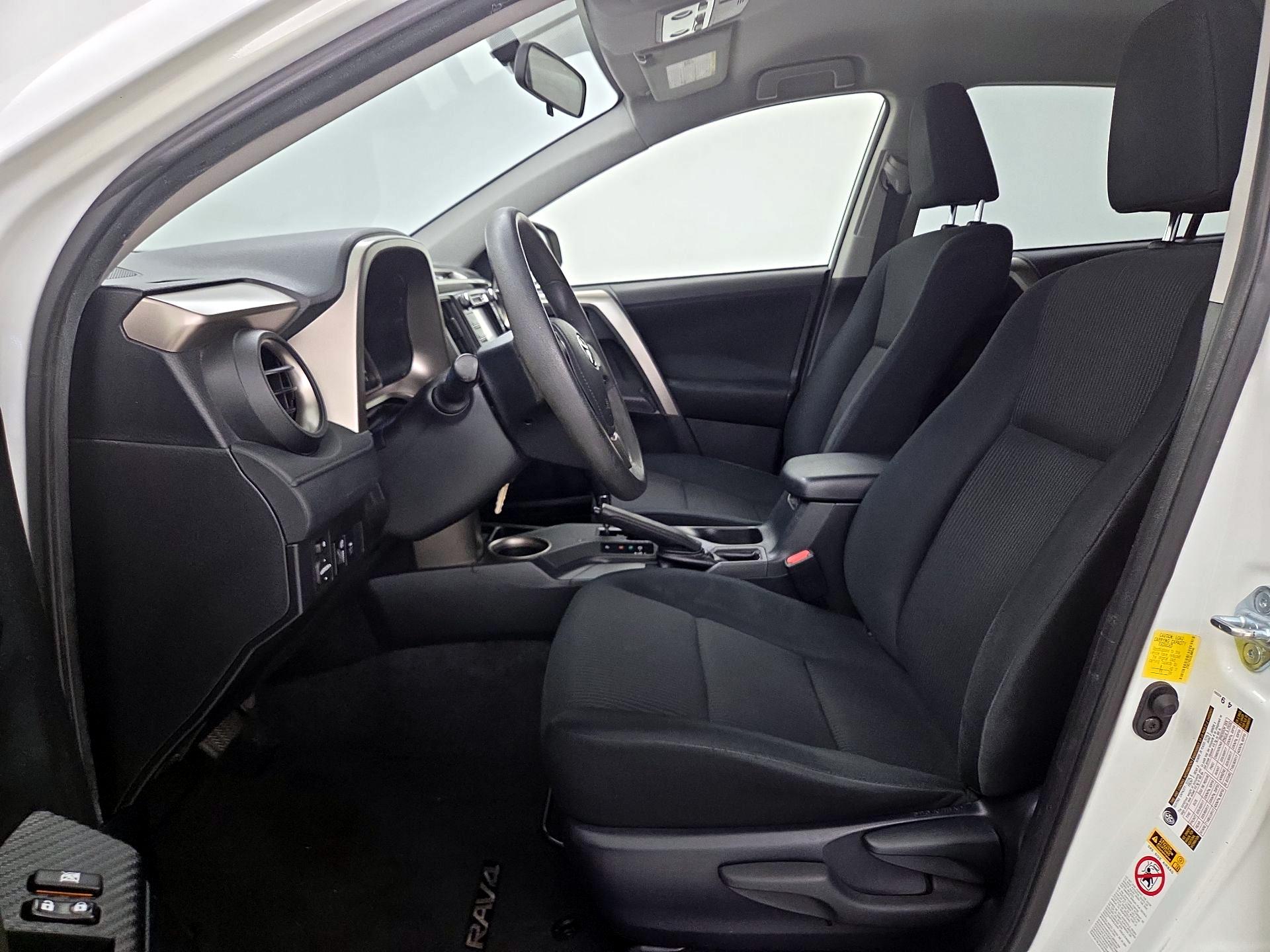Thumbnail: 2014 Toyota RAV4 - 11