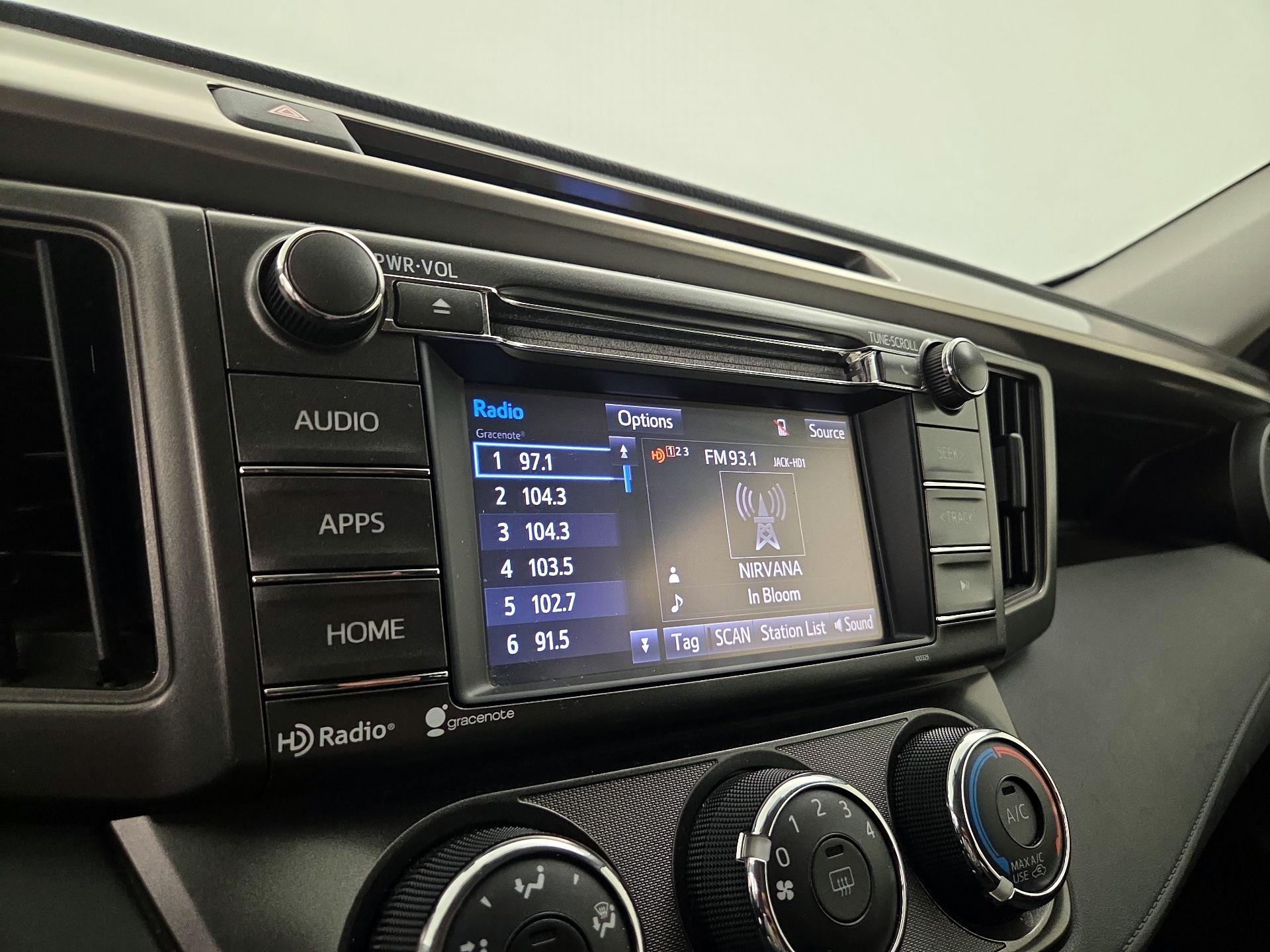 Thumbnail: 2014 Toyota RAV4 - 15