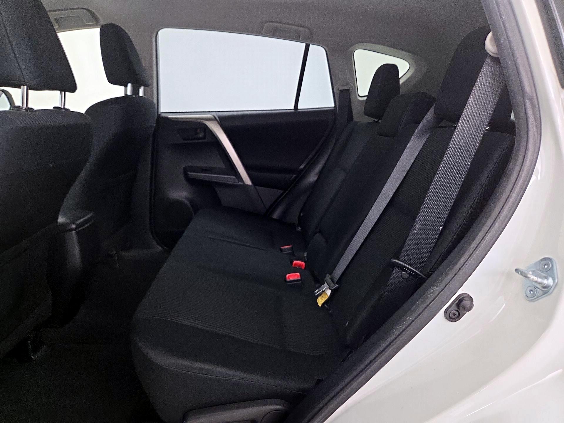 Thumbnail: 2014 Toyota RAV4 - 19
