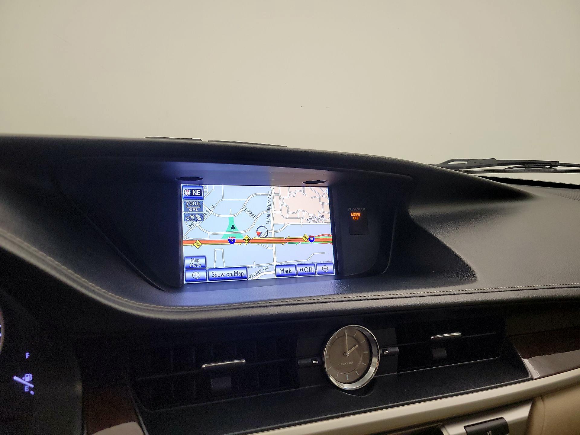 Thumbnail: 2014 Lexus ES - 14