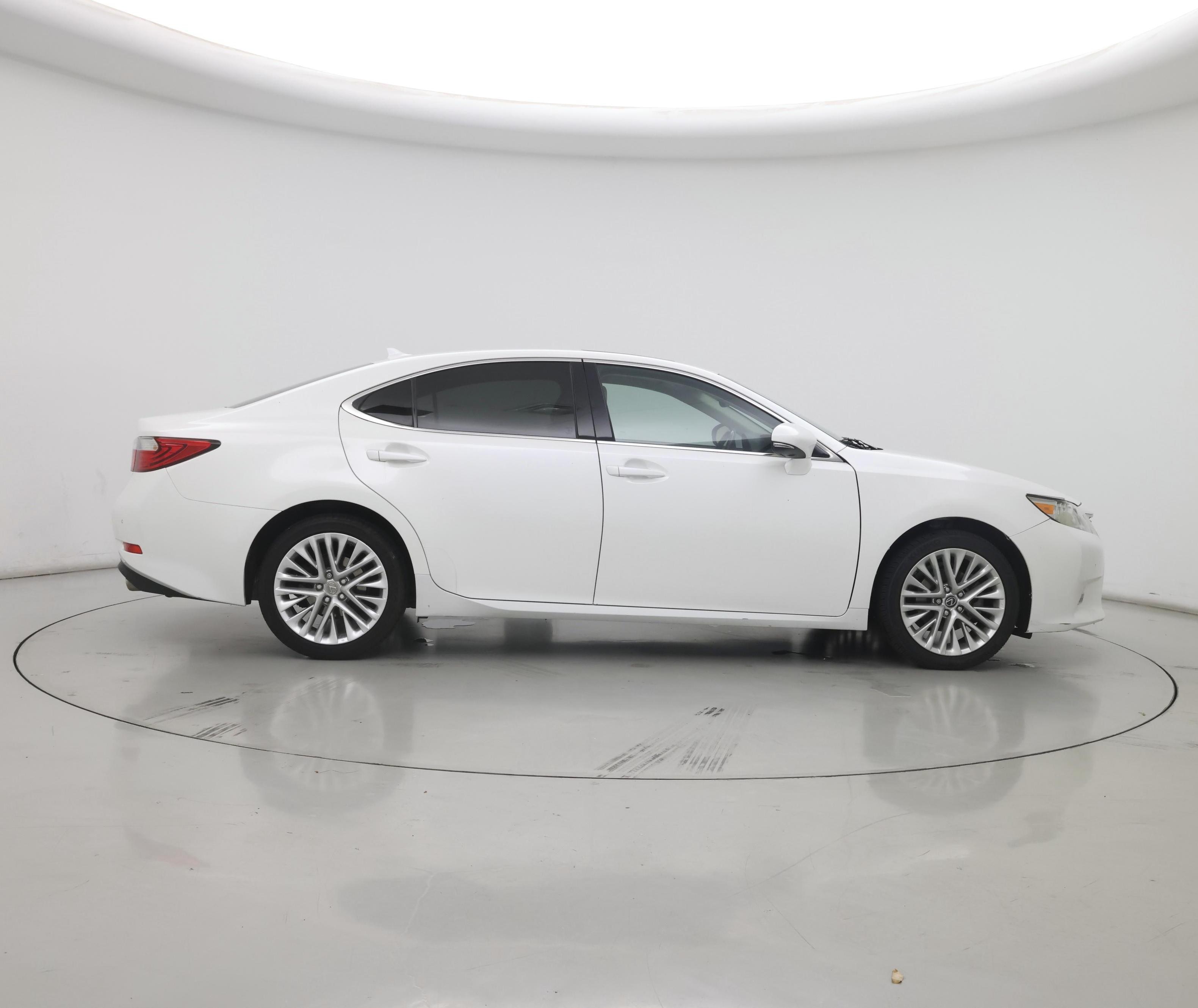 Thumbnail: 2014 Lexus ES - 7