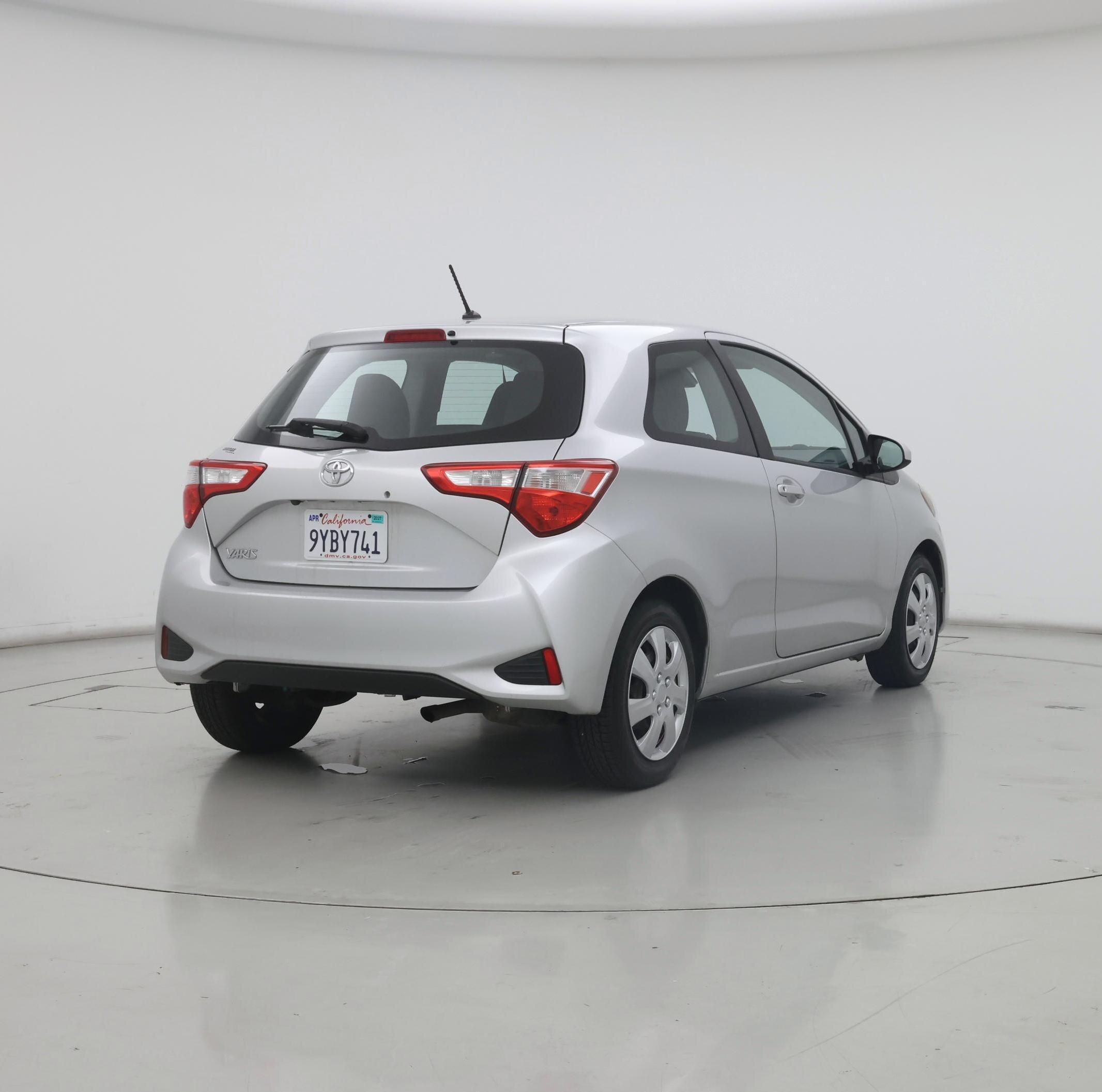Thumbnail: 2018 Toyota Yaris - 8