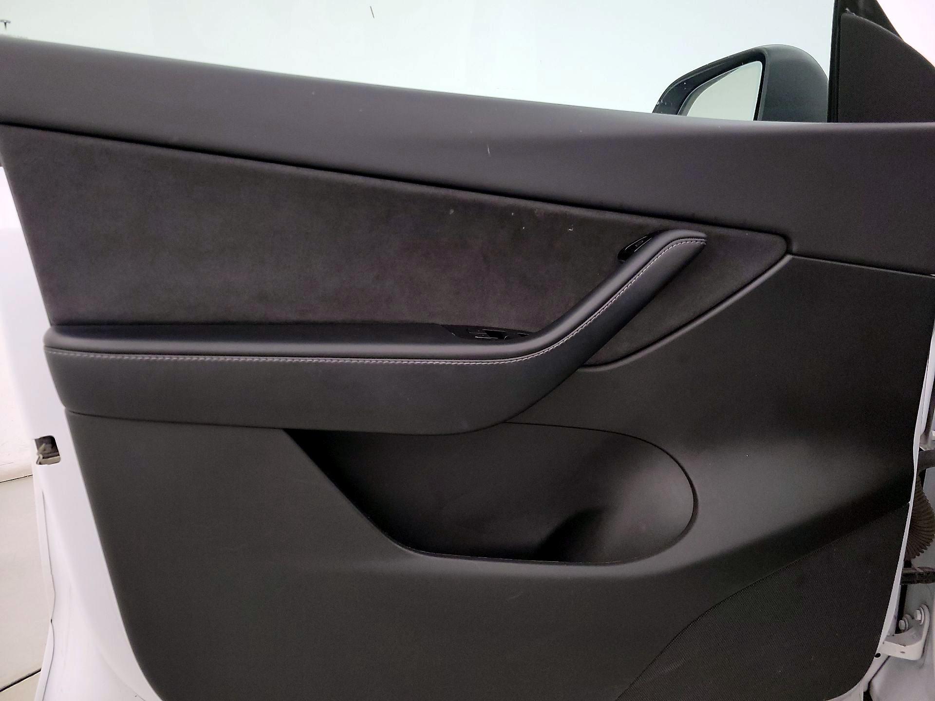 Thumbnail: 2021 Tesla Model Y - 12