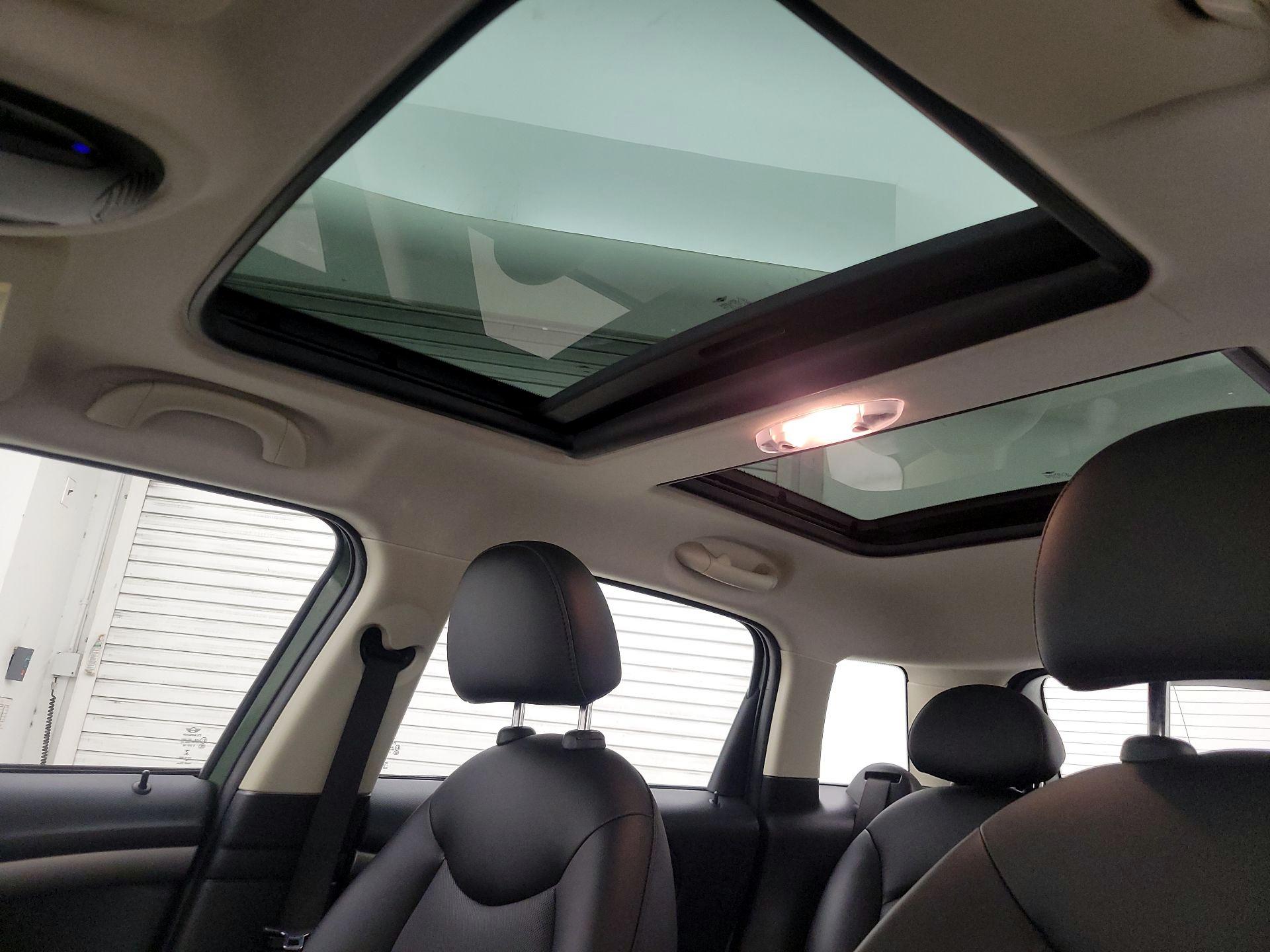 Thumbnail: 2016 MINI Cooper Countryman - 16