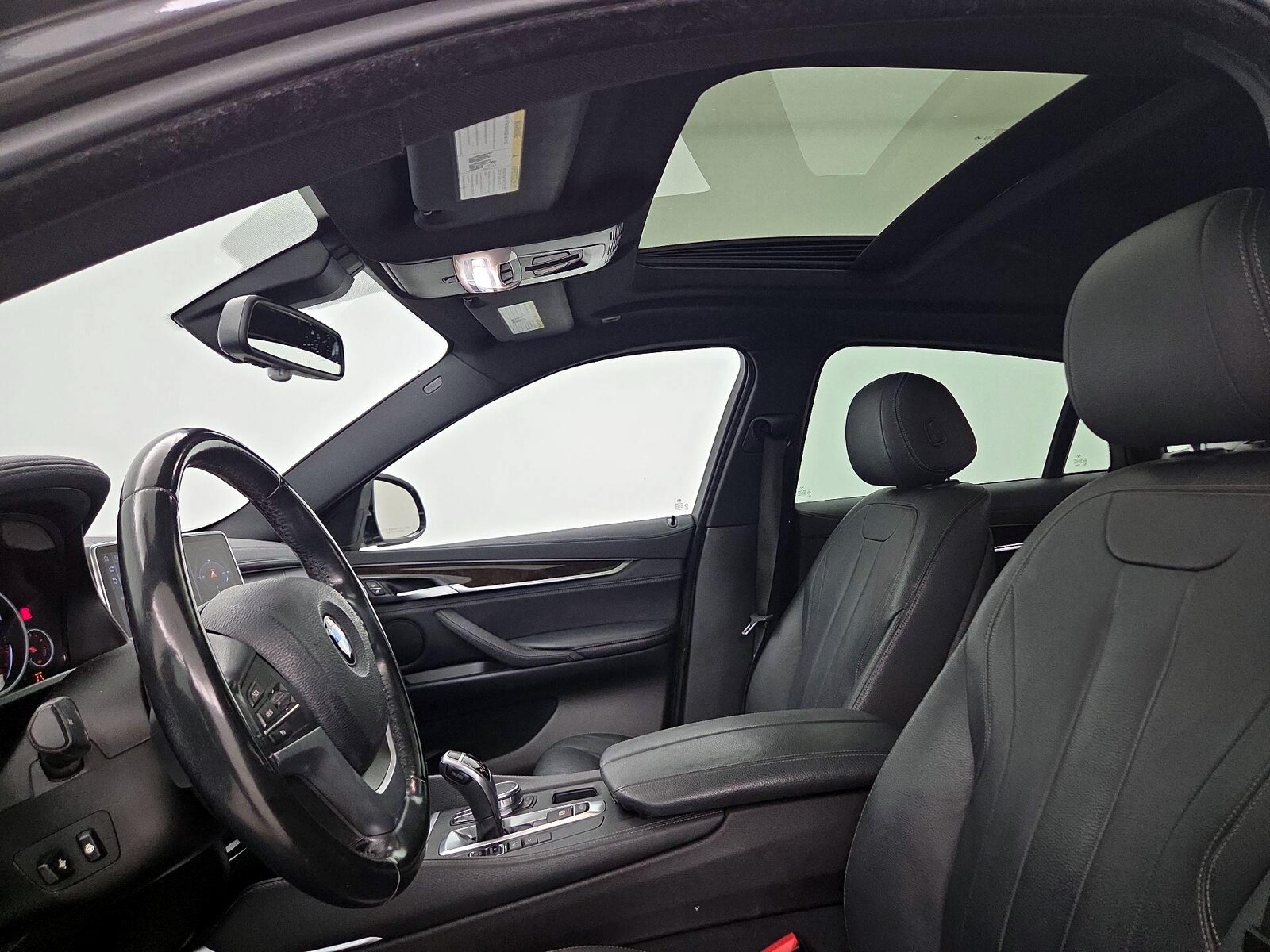Sunroof(s) & Overhead Airbags