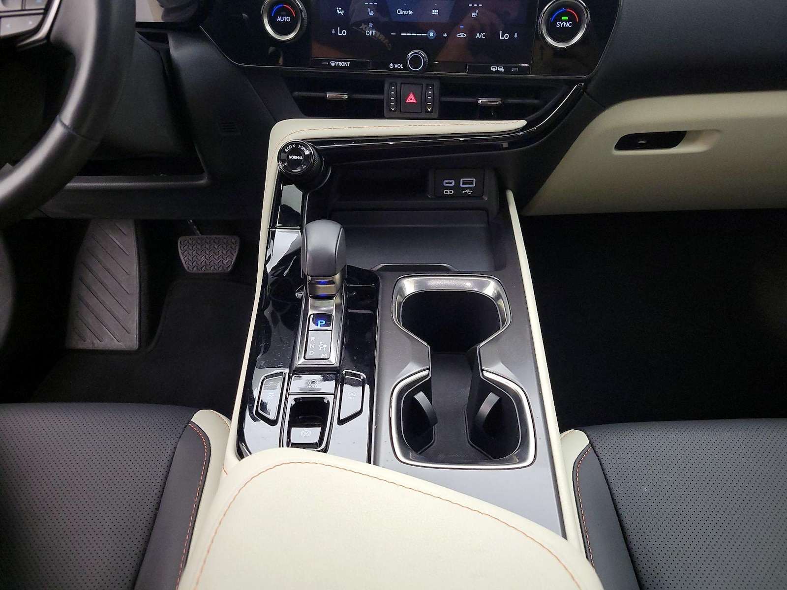 2024 Lexus NX 250 - Photo 18