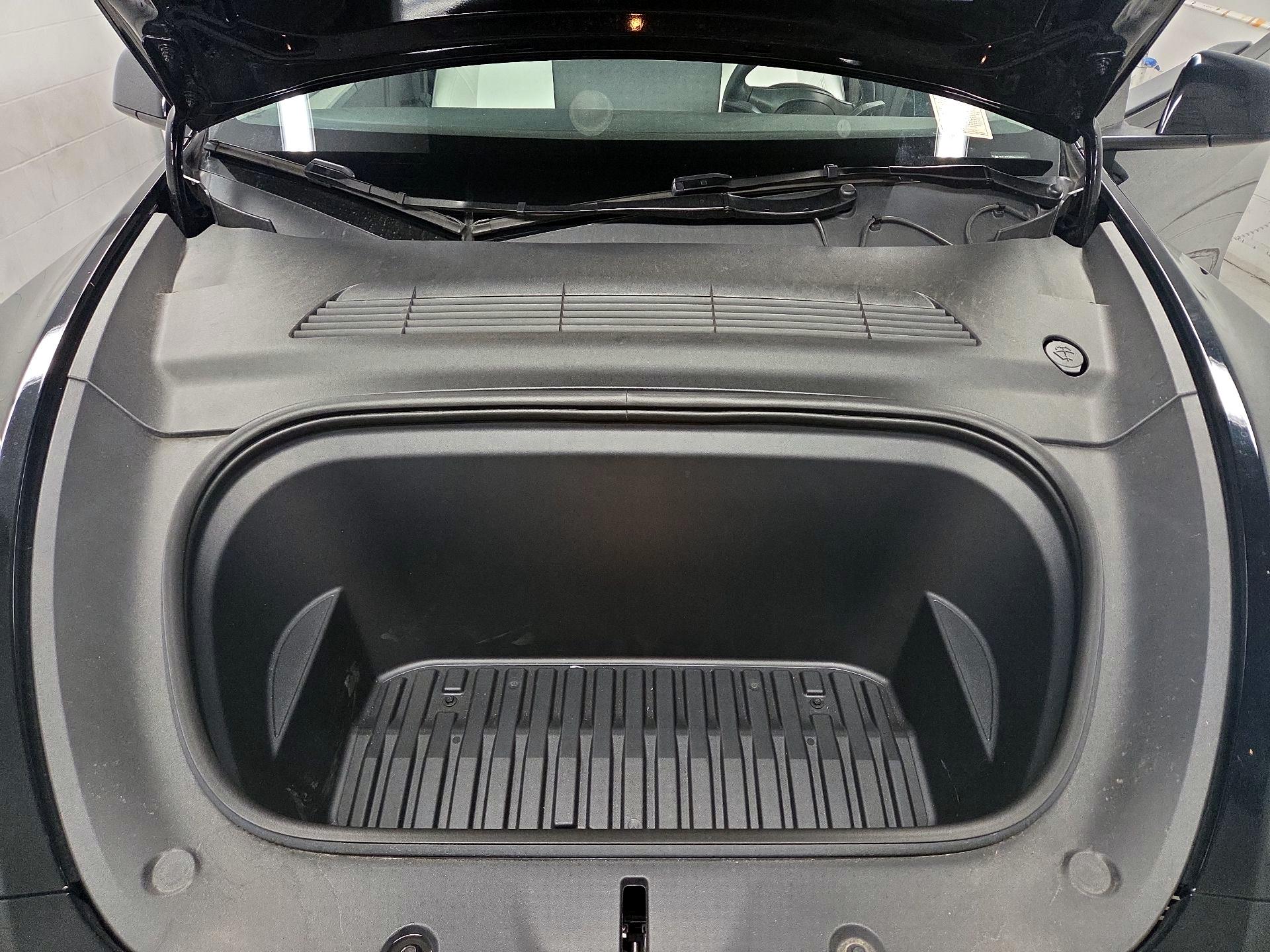 Thumbnail: 2024 Tesla Model Y - 17