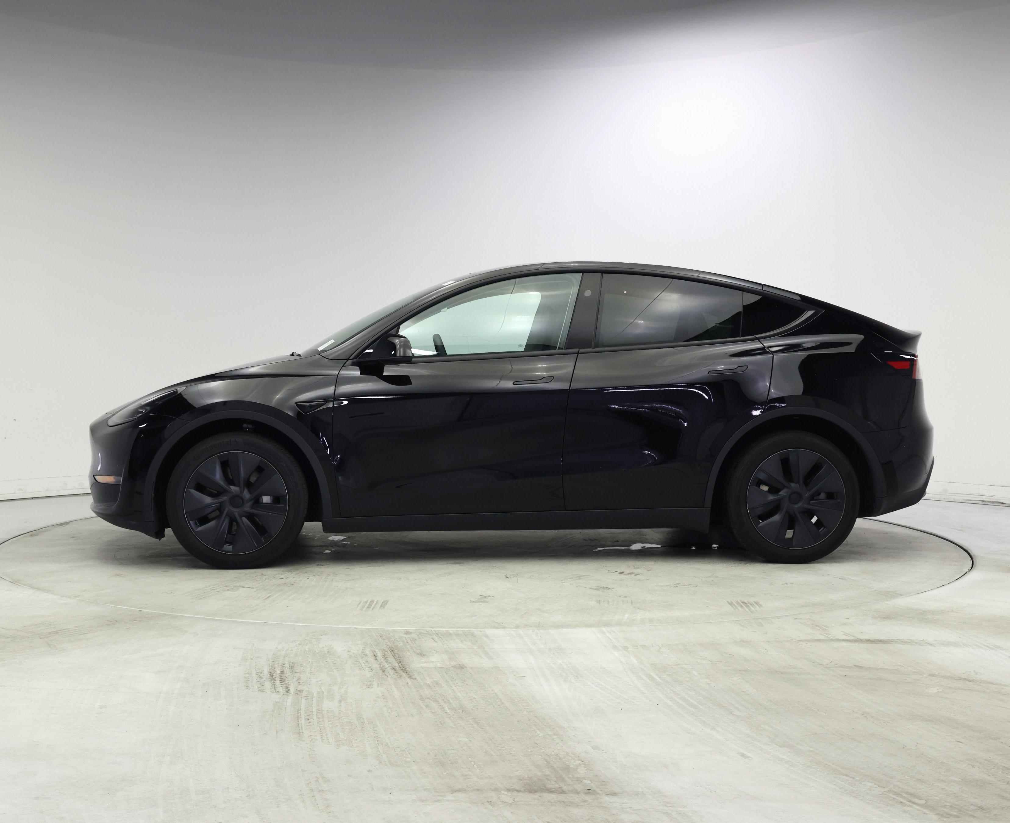 Thumbnail: 2024 Tesla Model Y - 3