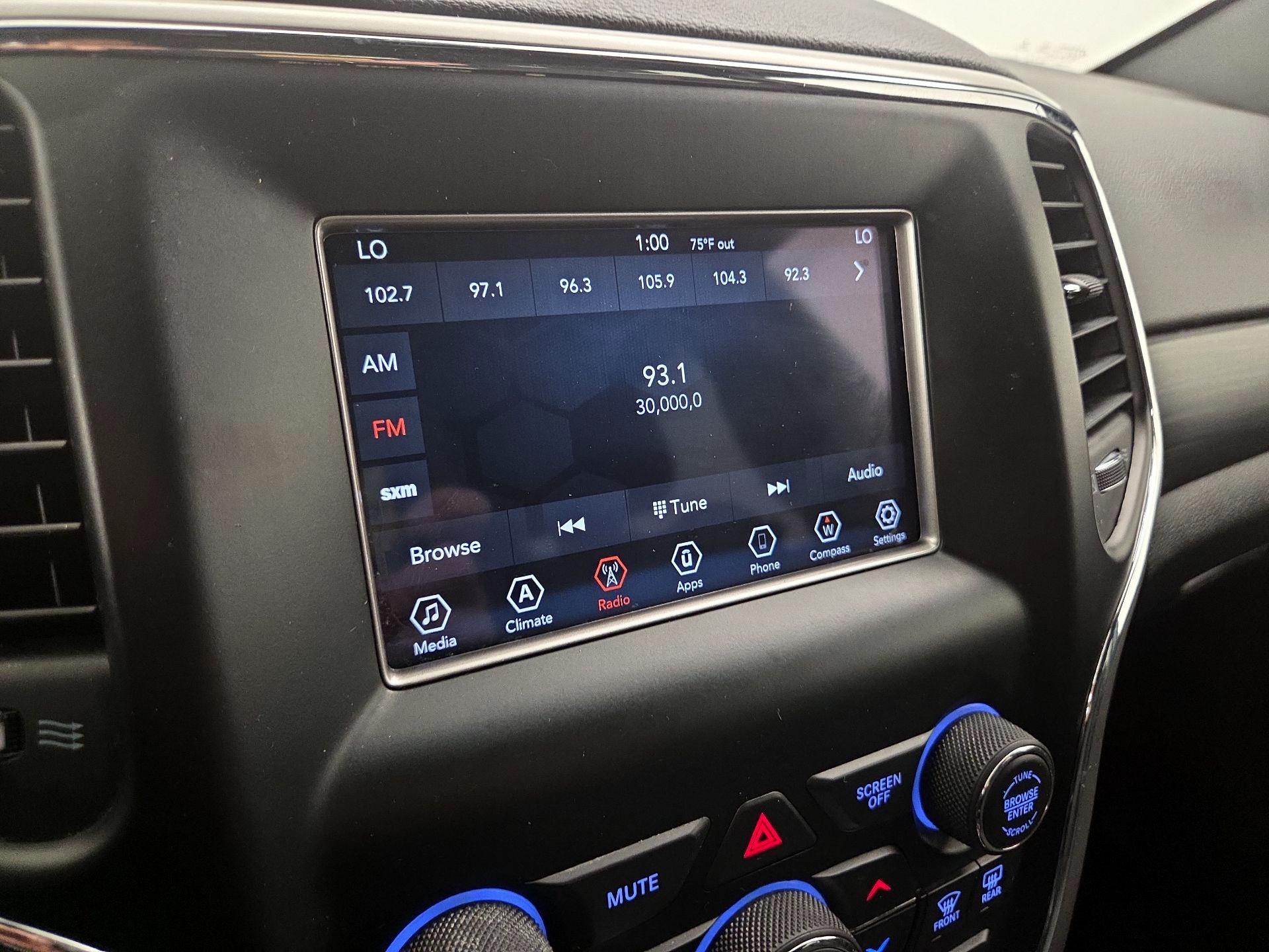 Thumbnail: 2019 Jeep Grand Cherokee - 15