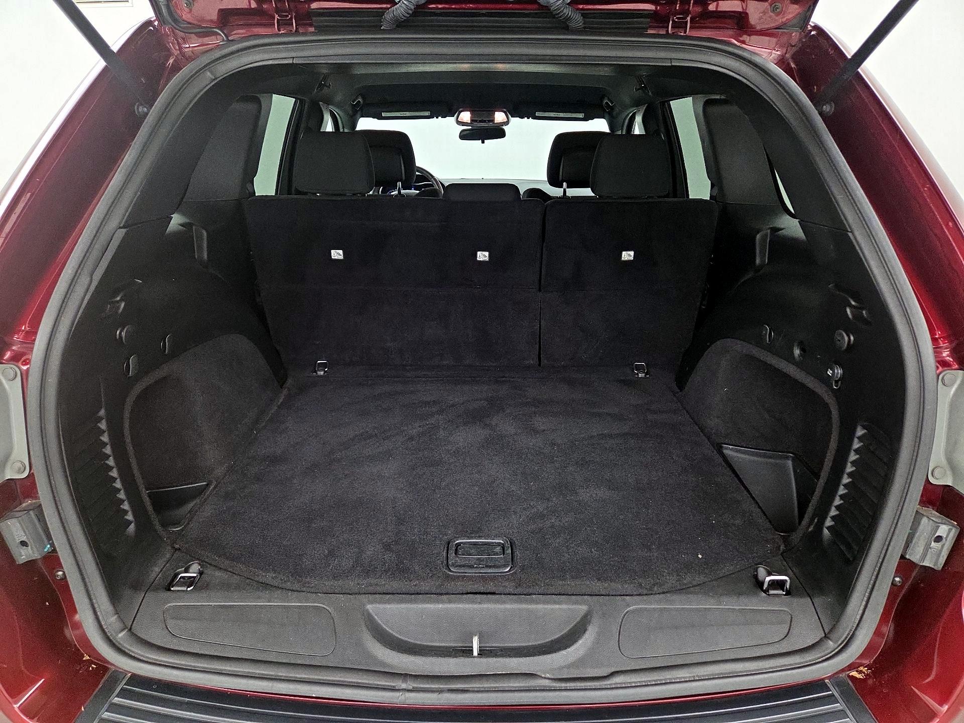 Thumbnail: 2019 Jeep Grand Cherokee - 20