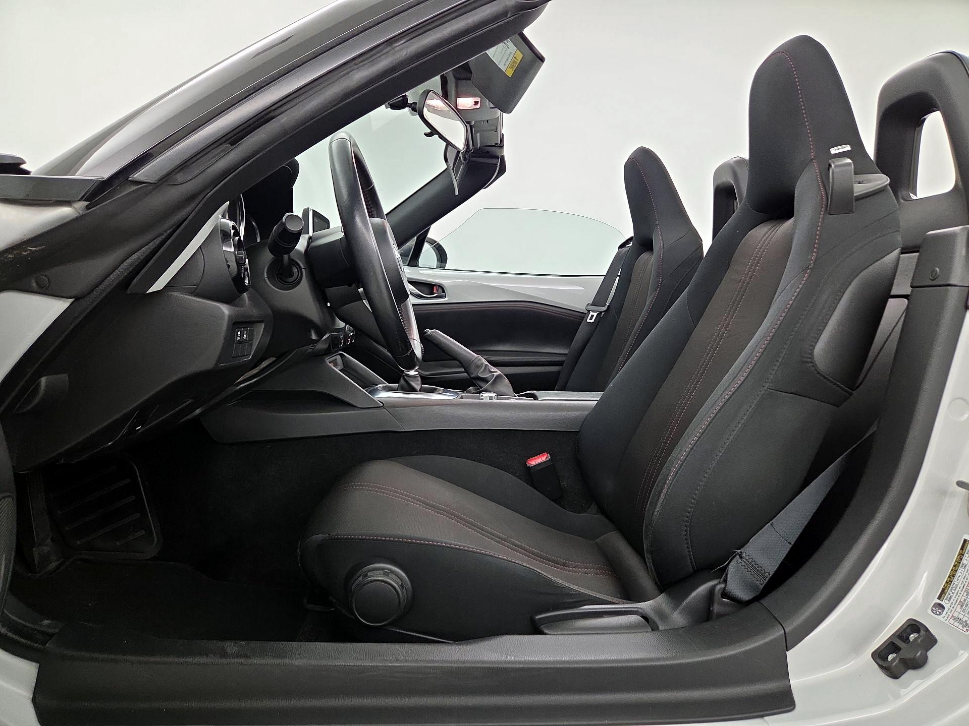 Thumbnail: 2016 Mazda MX-5 Miata - 11